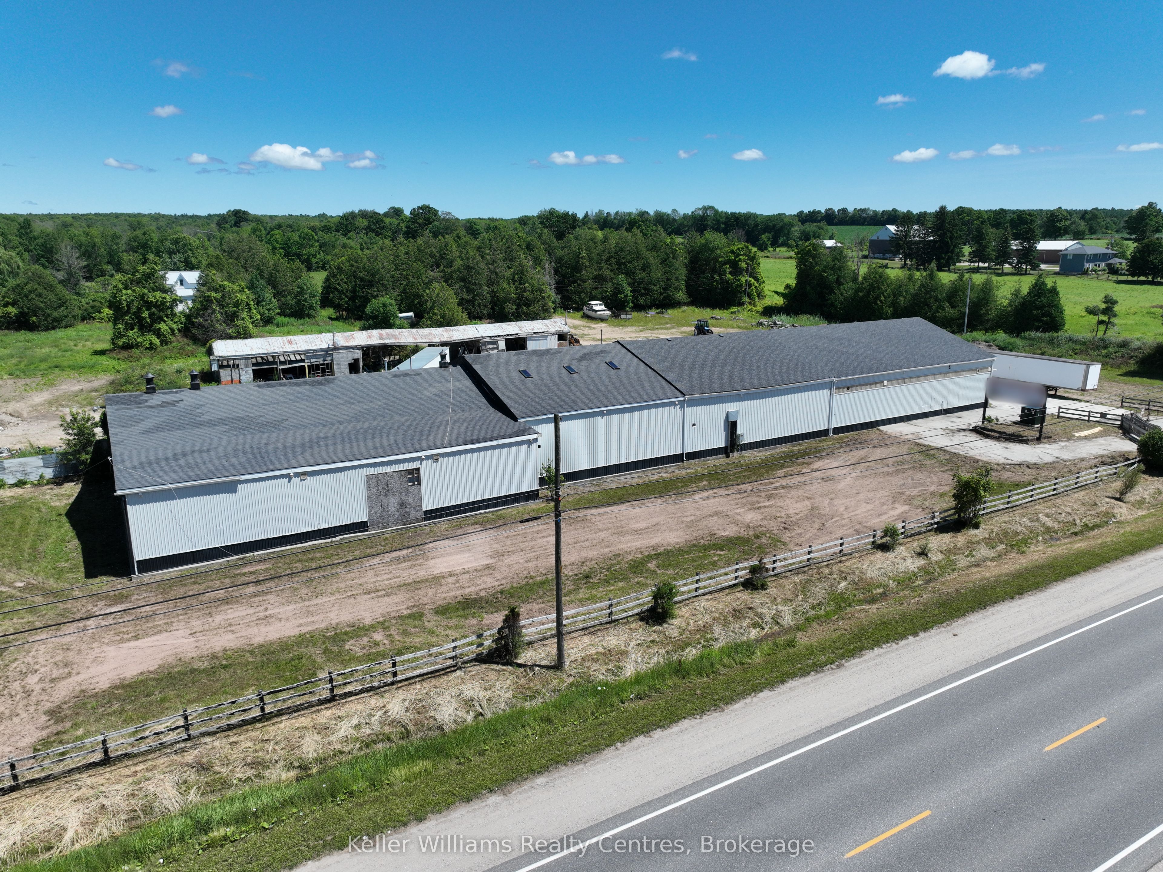 317505 Highway 6&10 N/A Property Photo 1