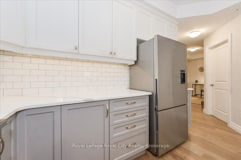 19 Stumpf Street 103 Property Photo 9