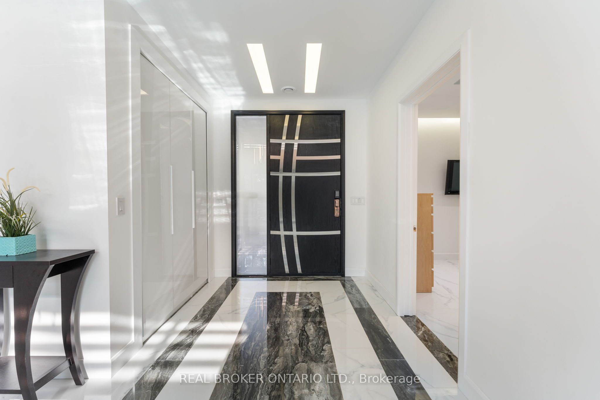 6 Campbell Farm Road Property Photo 4