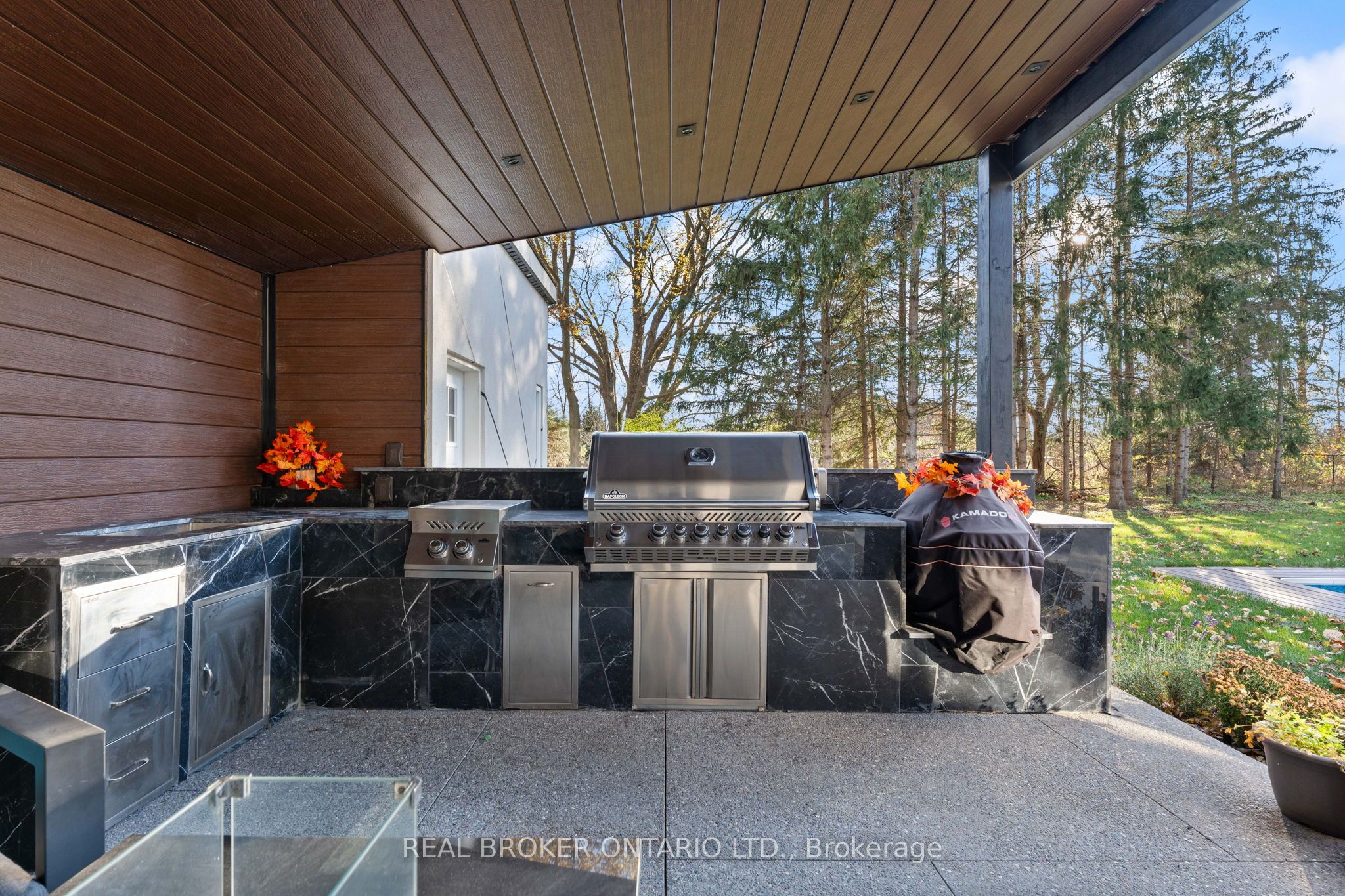 6 Campbell Farm Road Property Photo 41