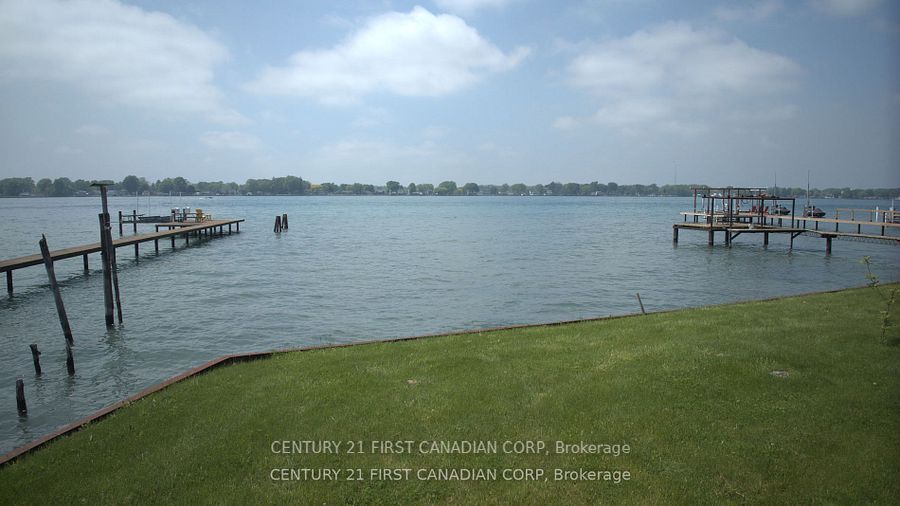 3875 St Clair Pkwy Property Photo 18