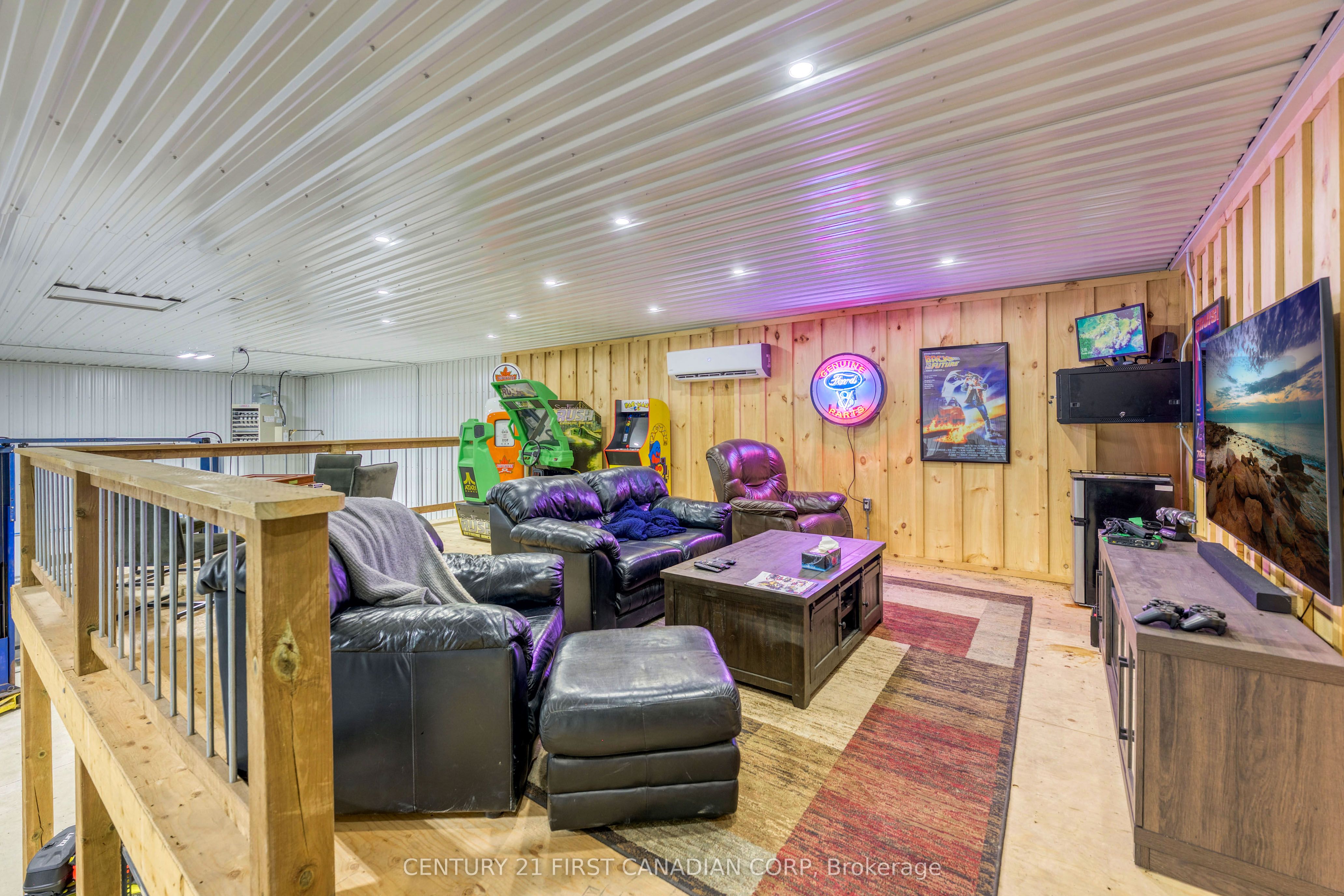 726 Gould Road Property Photo 12