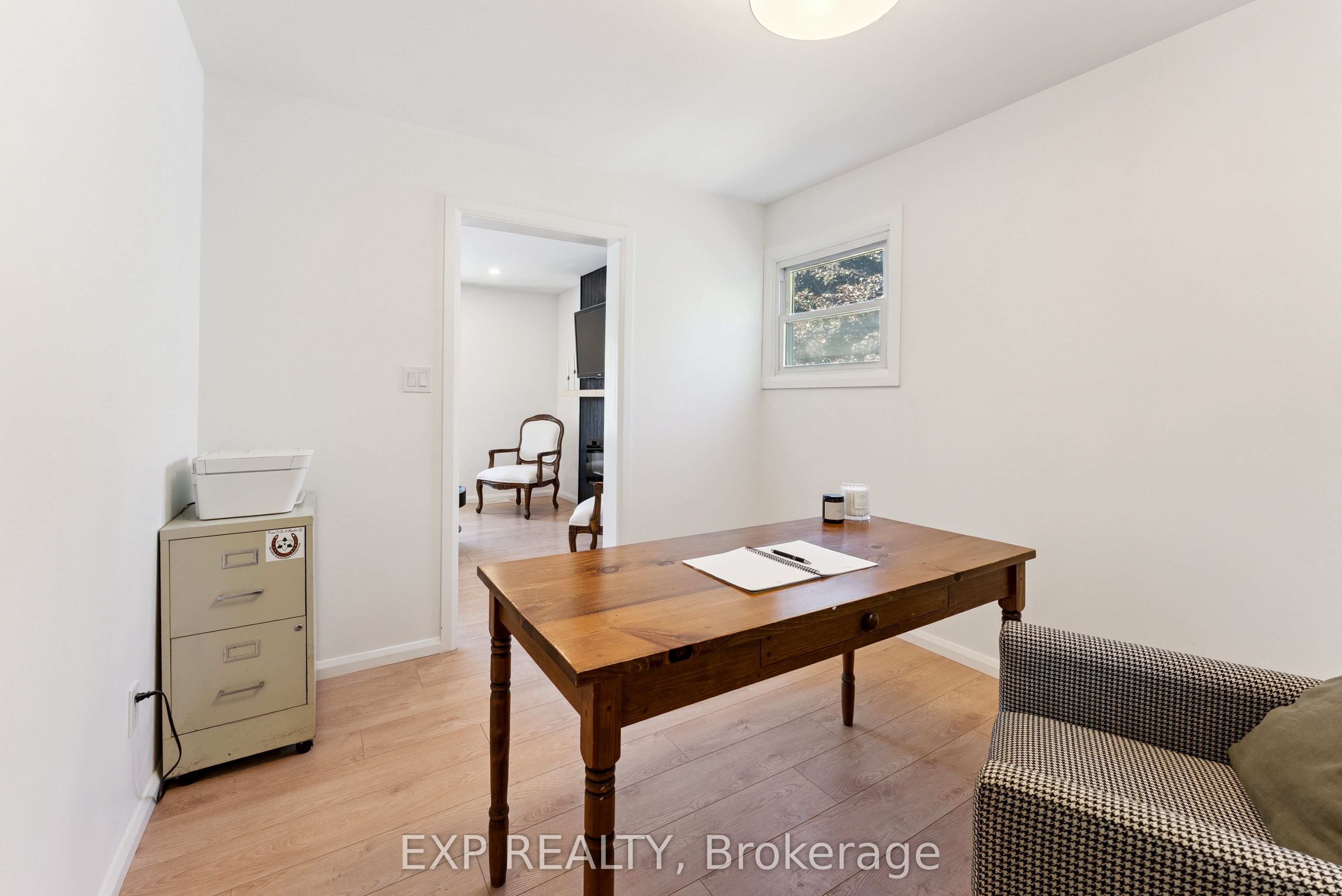 203 Simcoe Street Property Photo 18