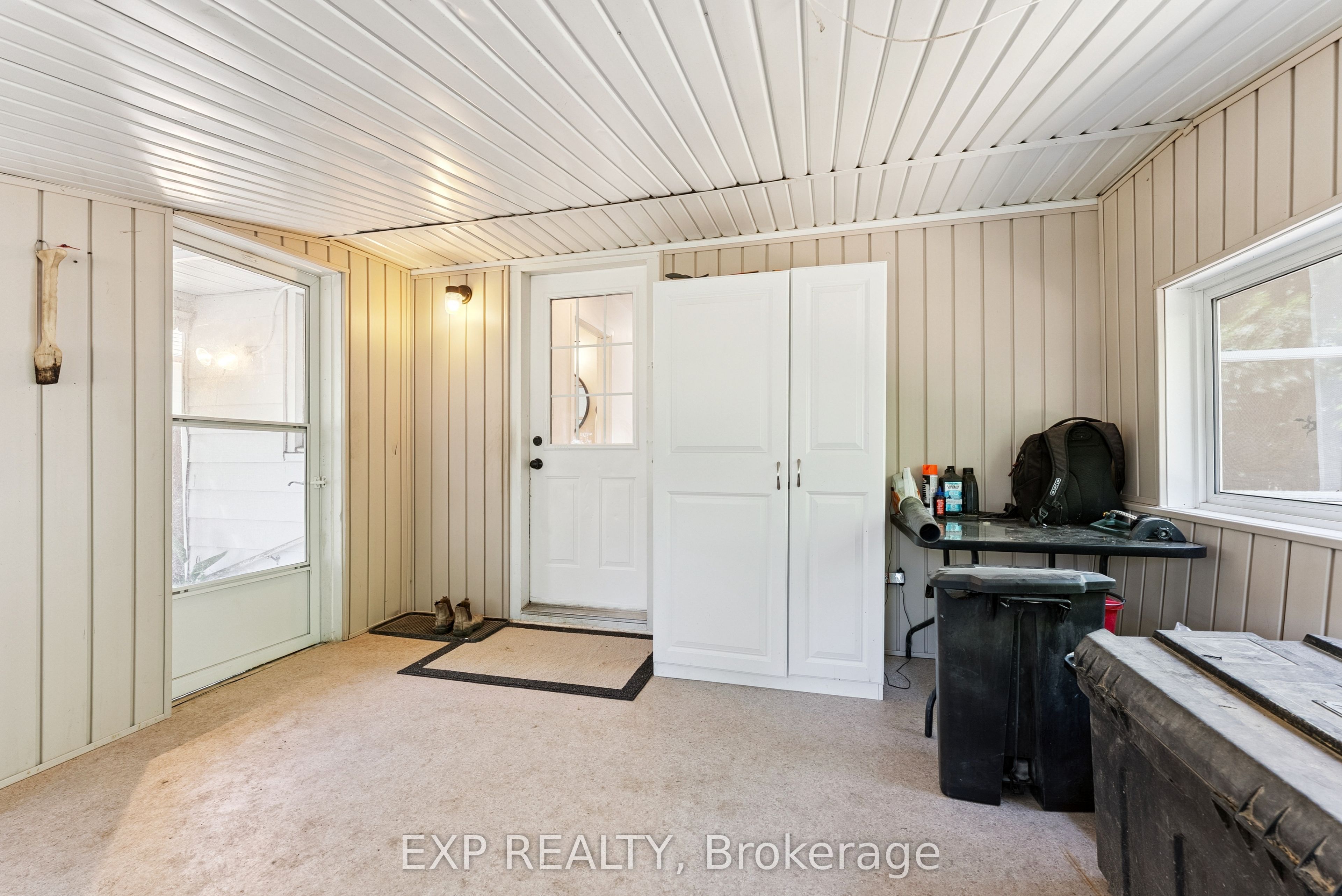203 Simcoe Street Property Photo 29