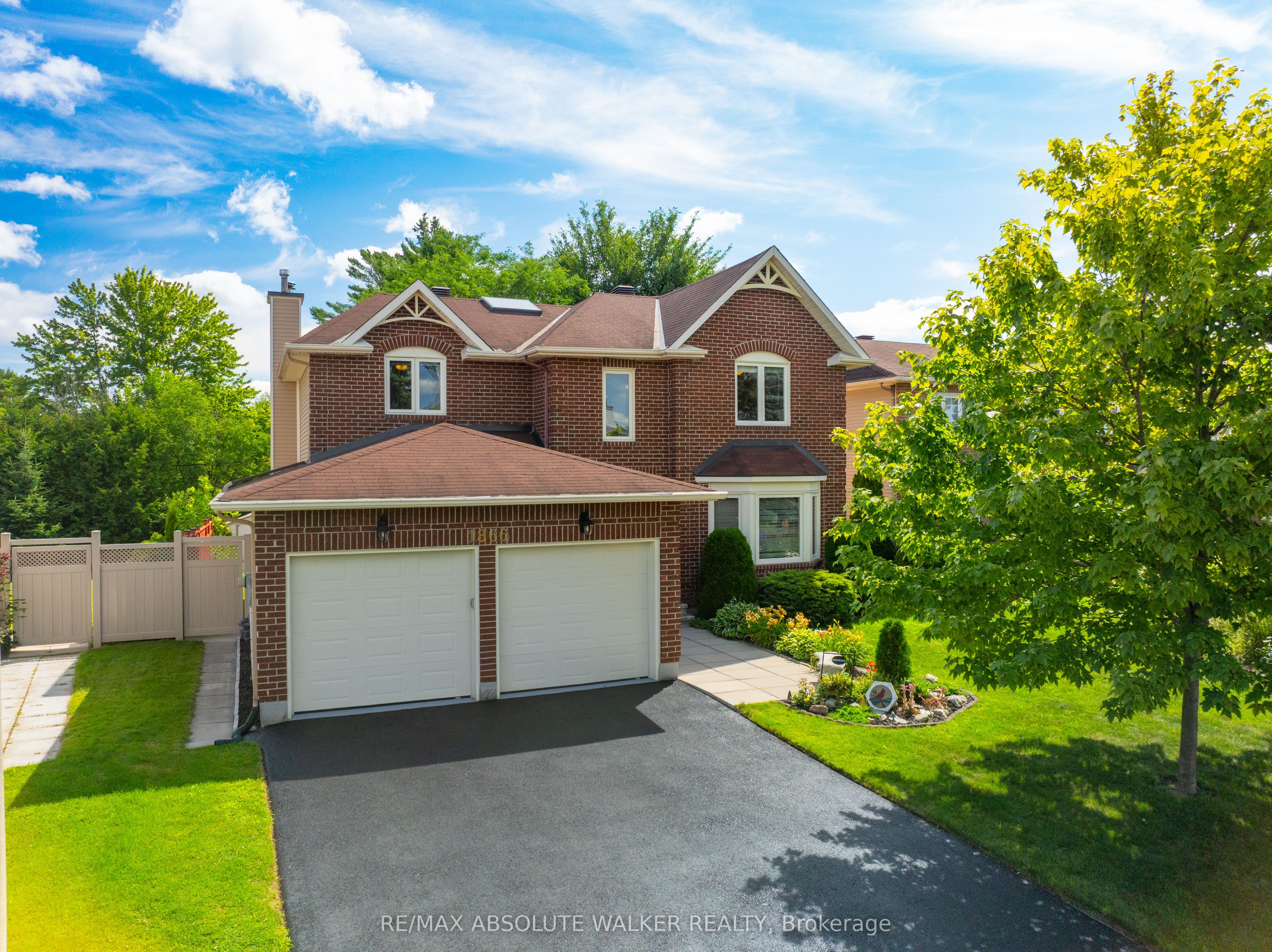 1866 Robinwood Place Property Photo 1