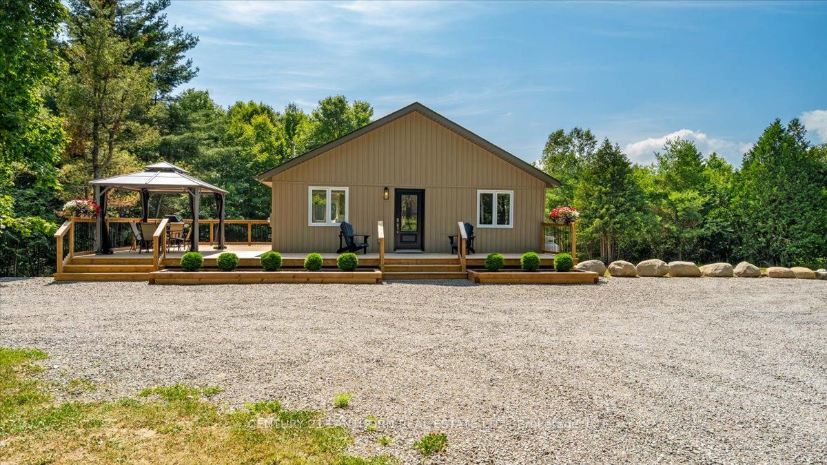 101 Thompson Road Property Photo 4