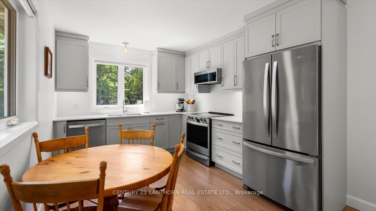 101 Thompson Road Property Photo 12