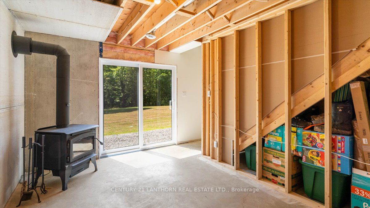 101 Thompson Road Property Photo 25