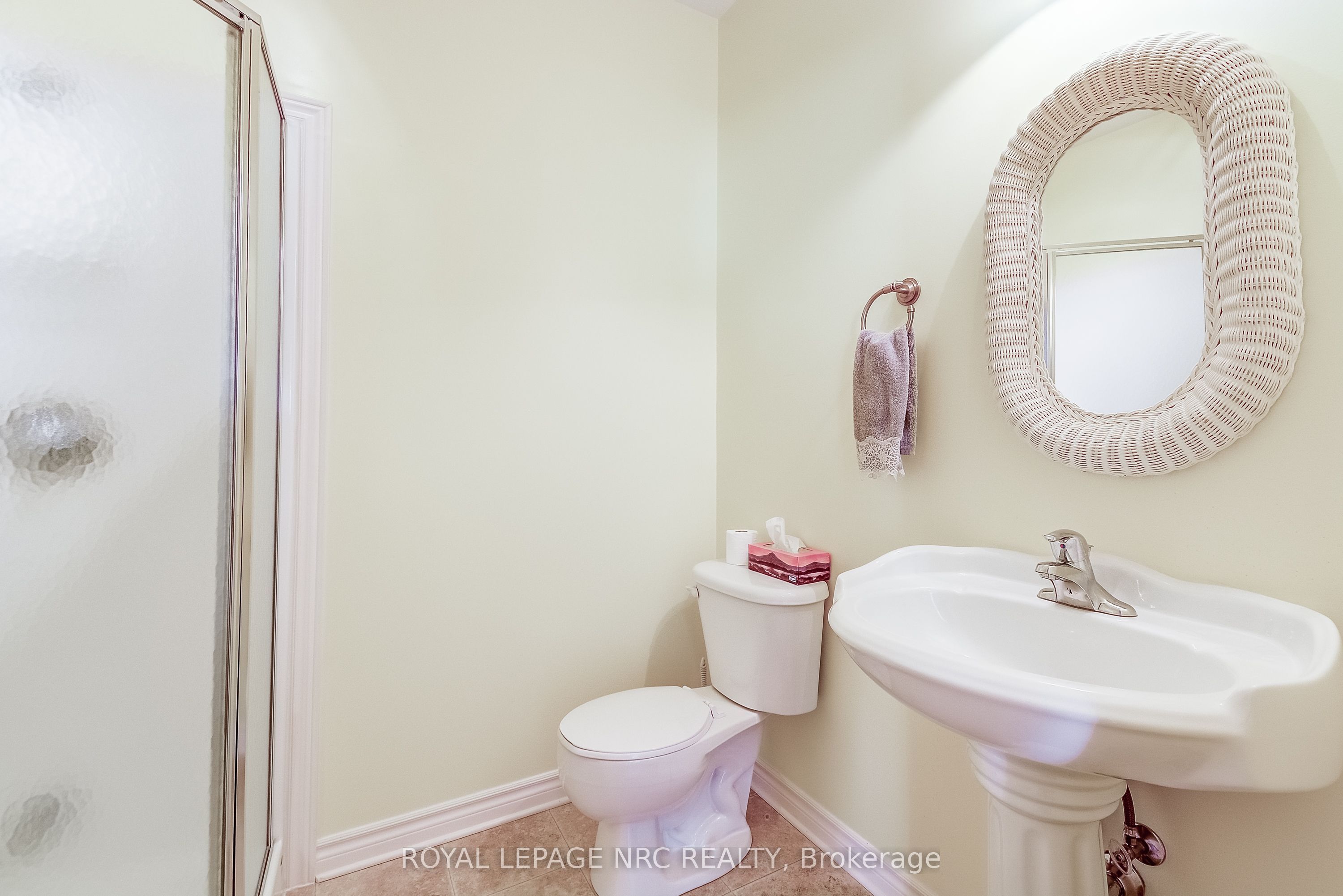 92 Loretta Drive 12 Property Photo 16