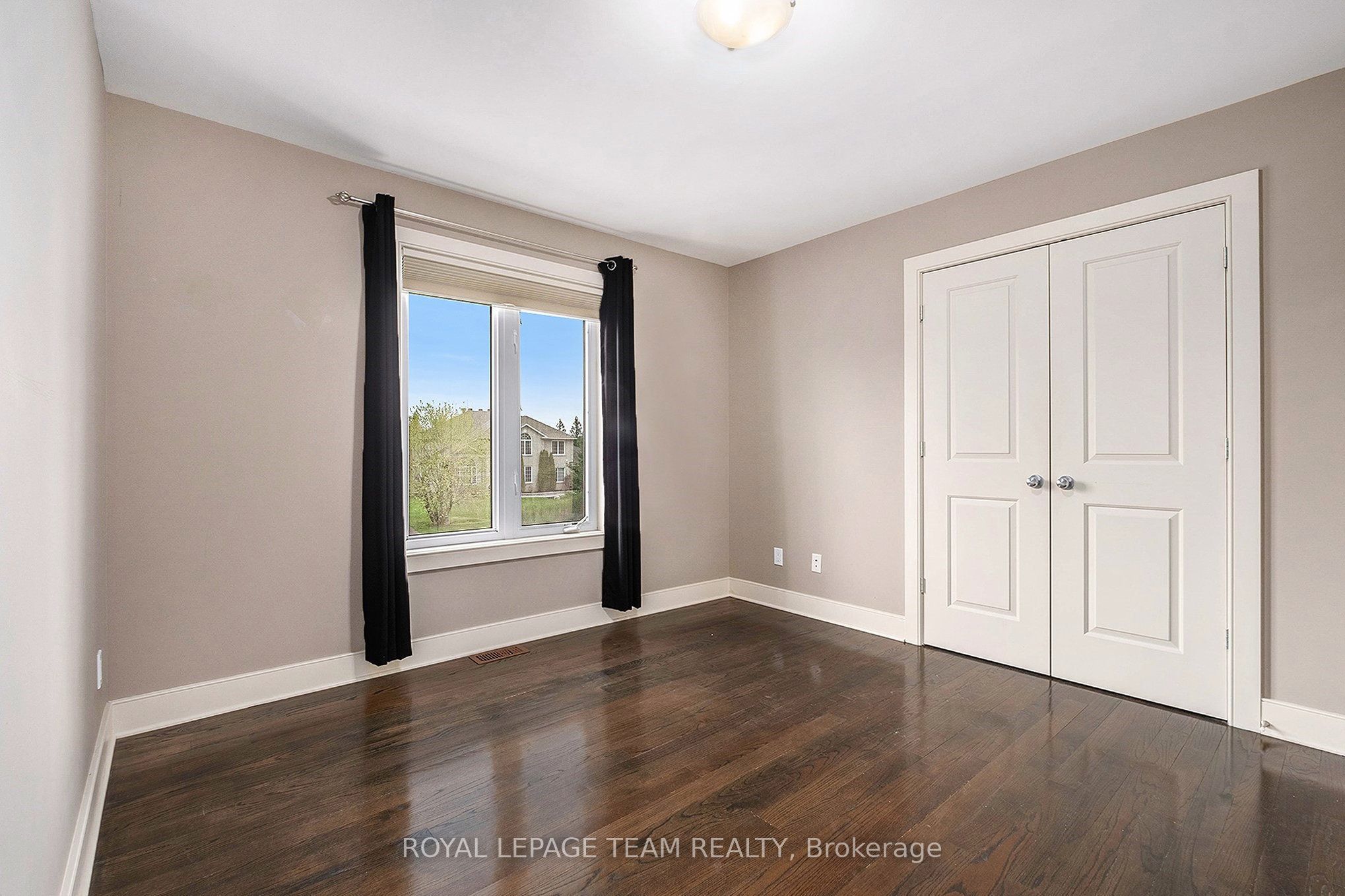 5386 Mansel Crescent Property Photo 23