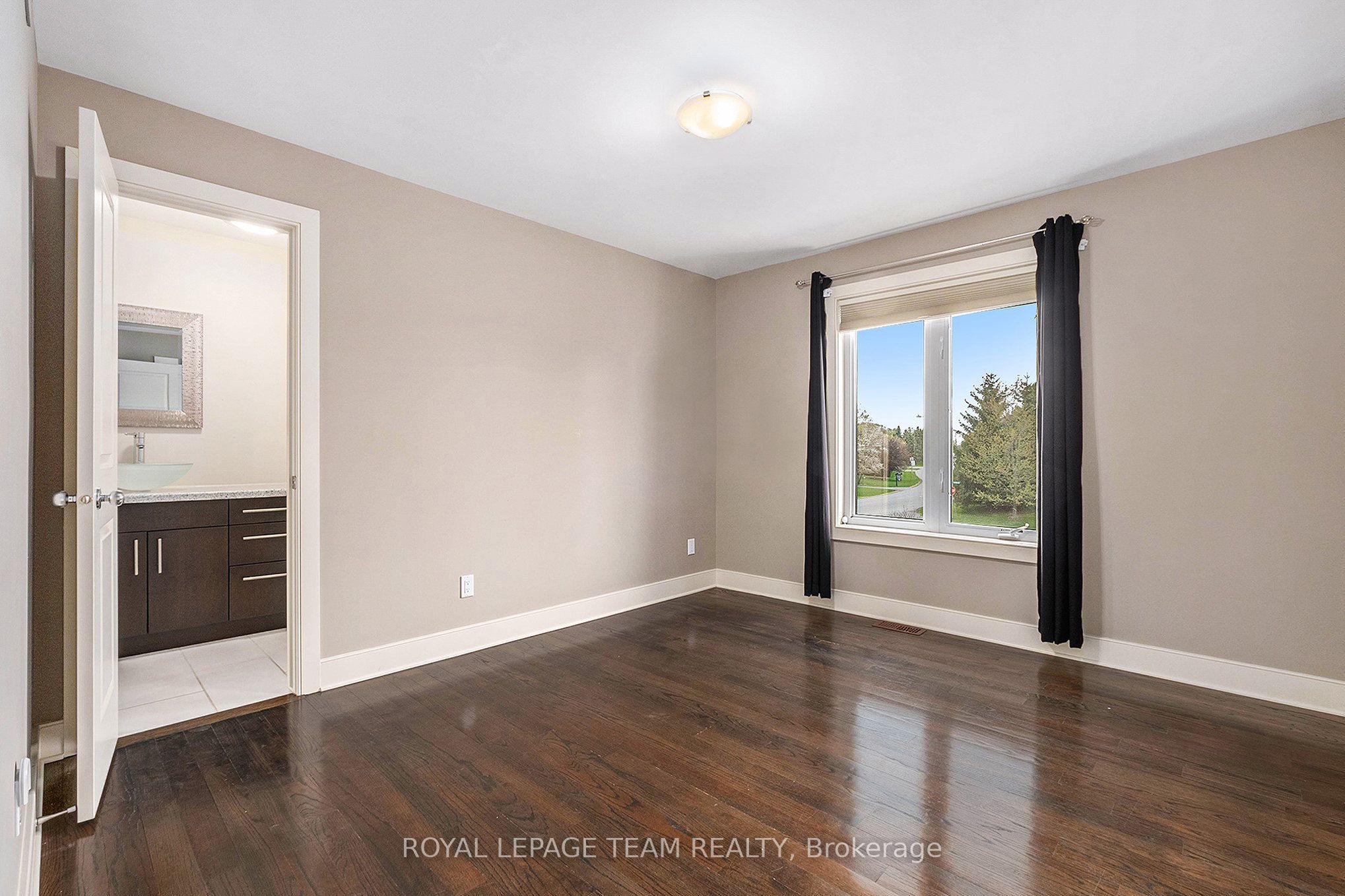 5386 Mansel Crescent Property Photo 24