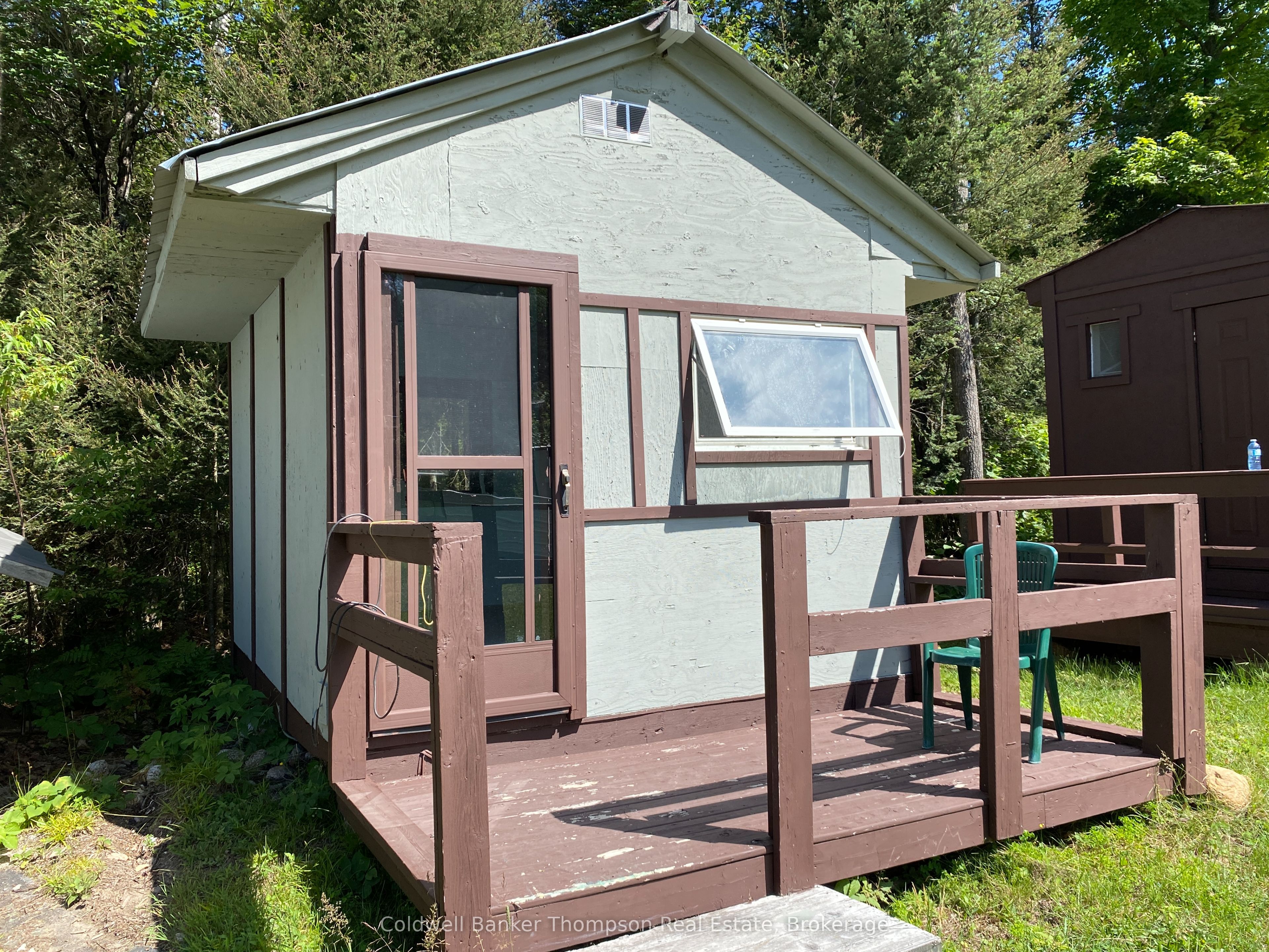 127 Chrest Drive Property Photo 4