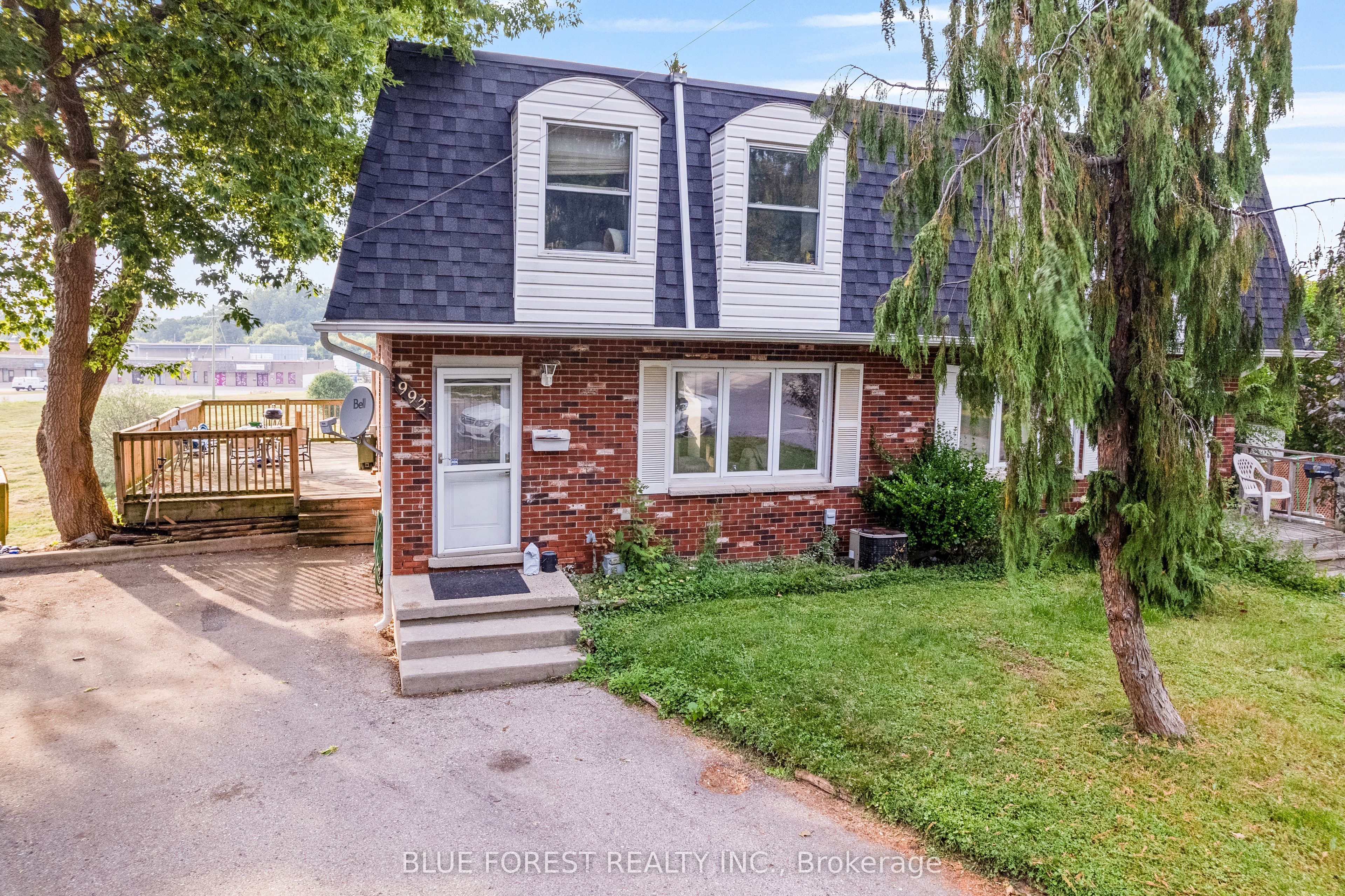 992 Eagle Court Property Photo 1