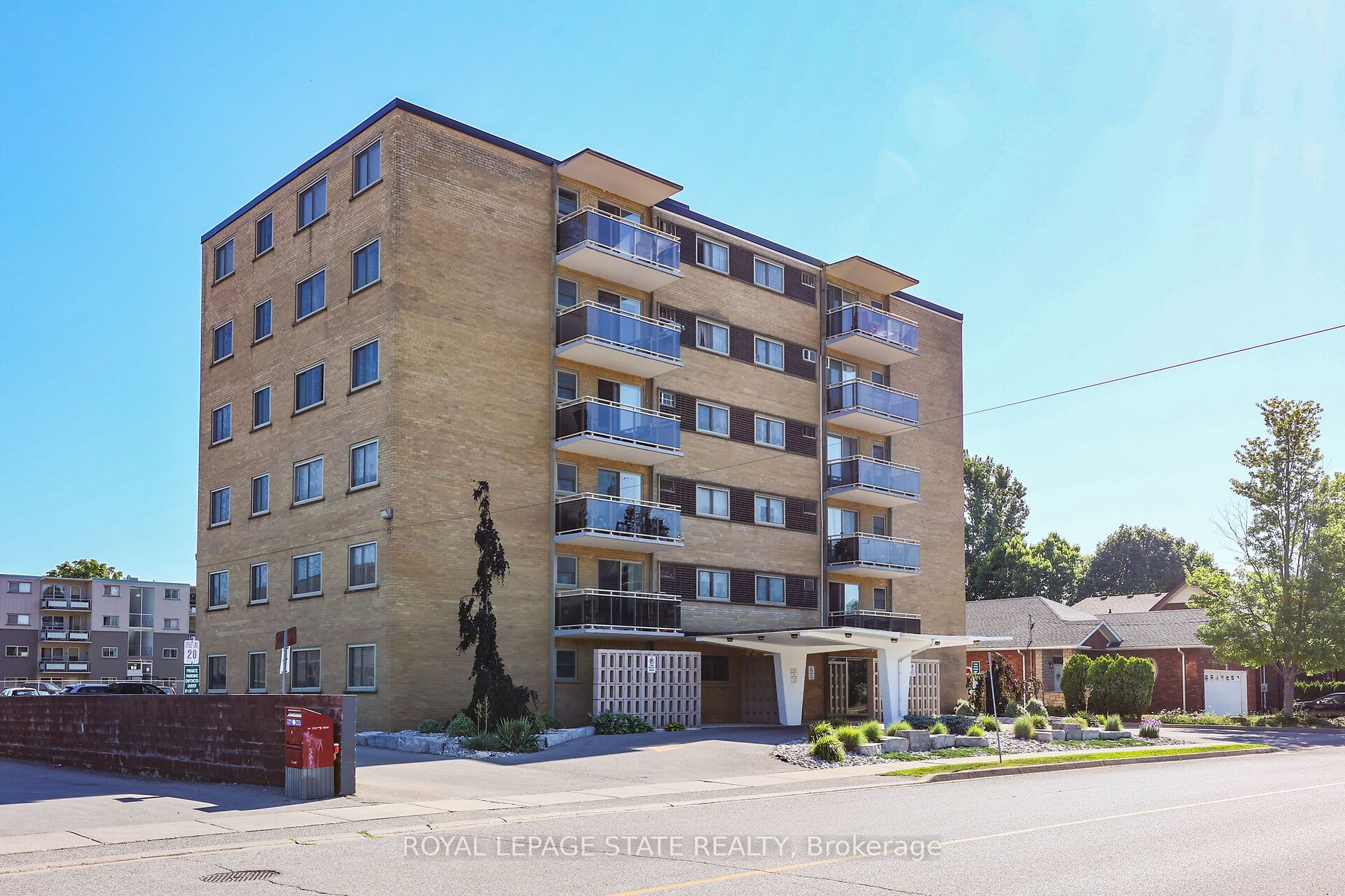 87 St George Street 608 Property Photo 1