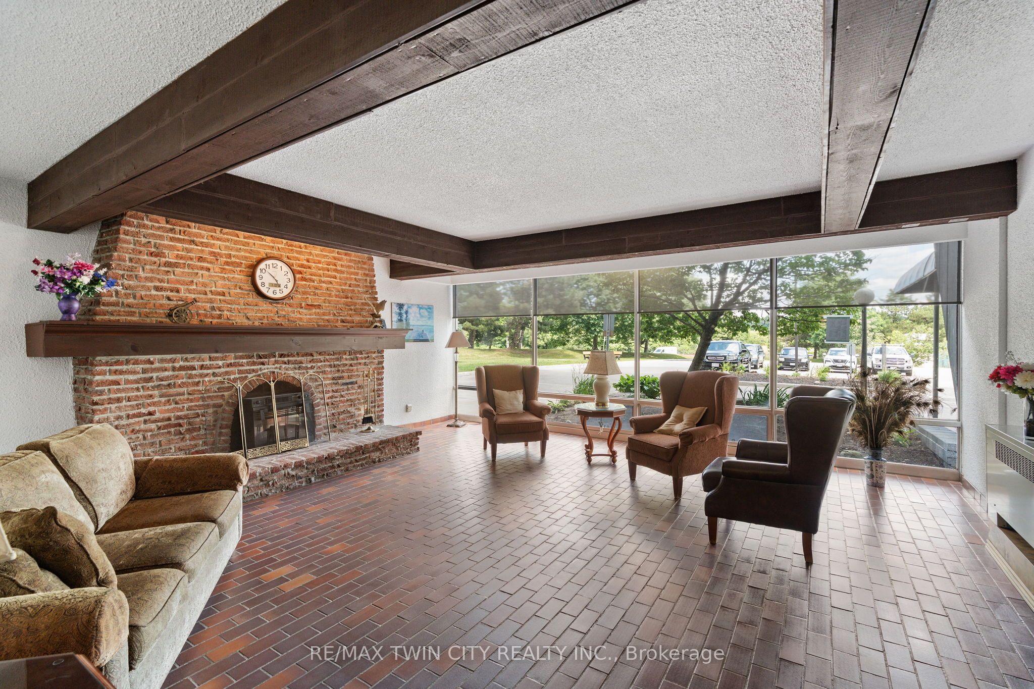 225 Harvard Place Avenue E 611 Property Photo 6