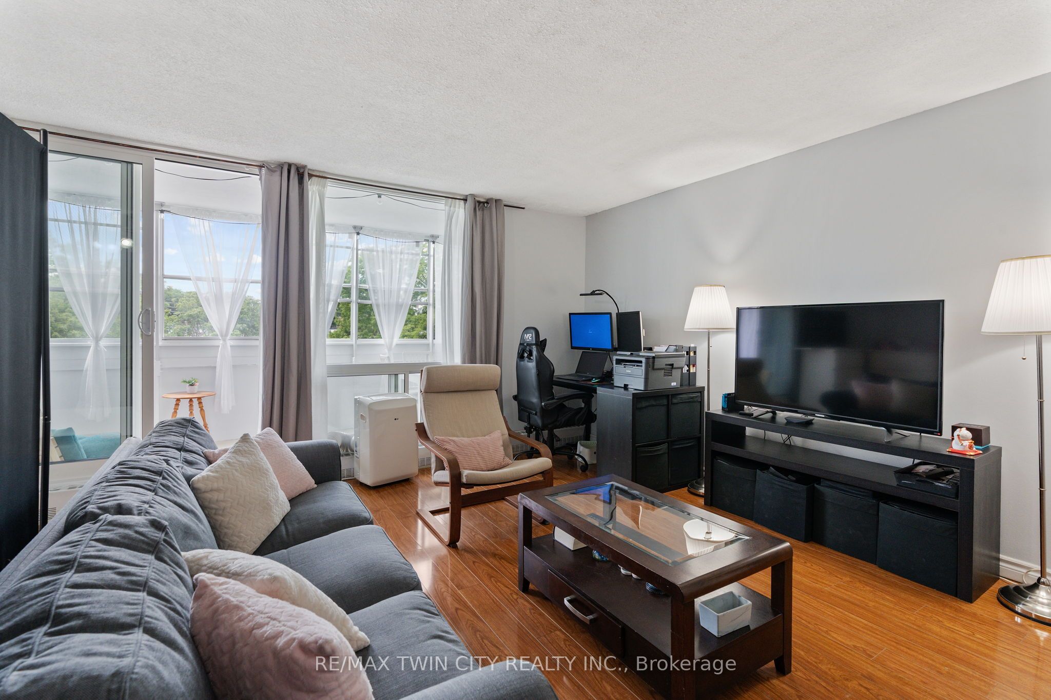 225 Harvard Place Avenue E 611 Property Photo 13