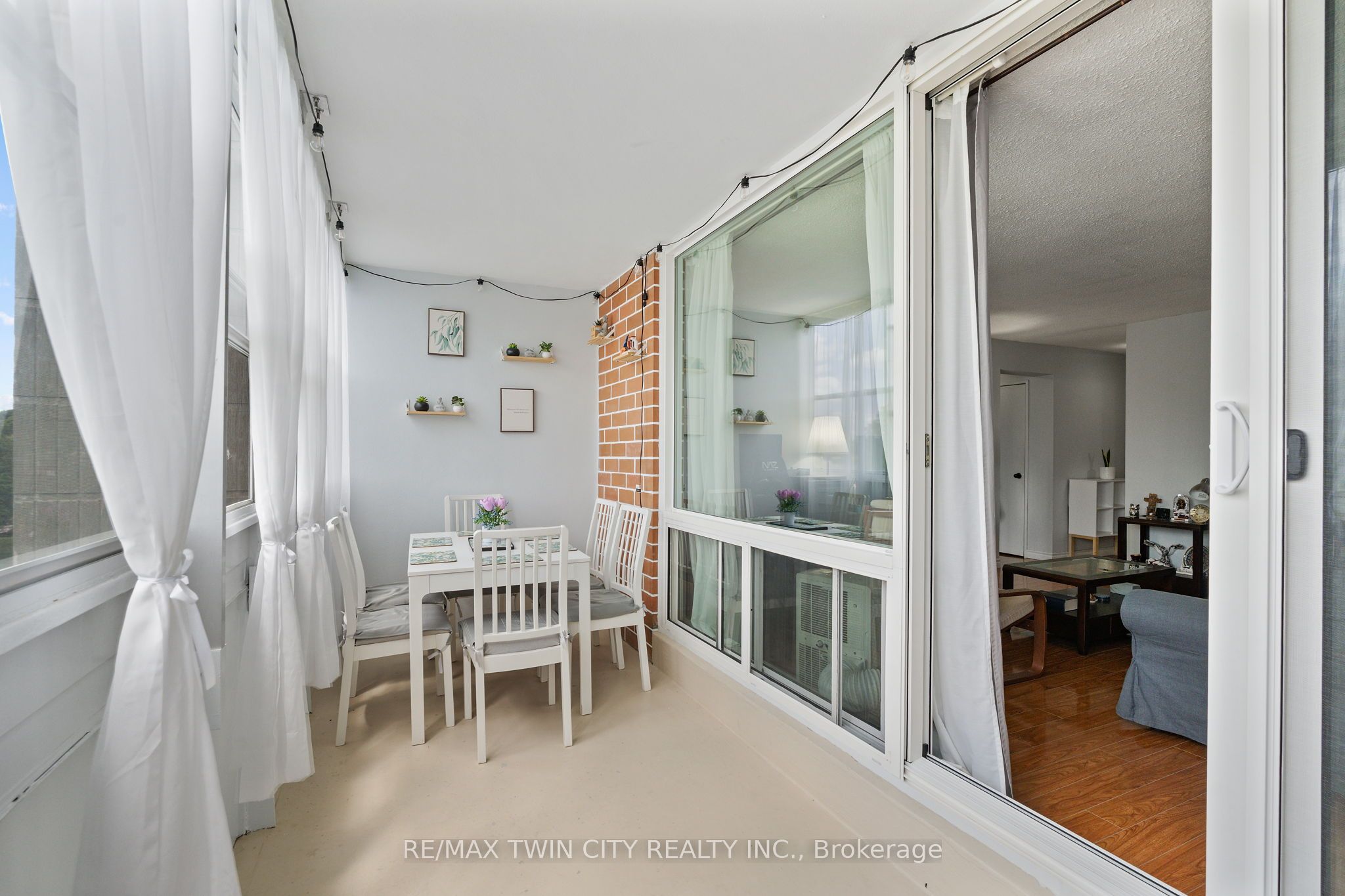 225 Harvard Place Avenue E 611 Property Photo 20