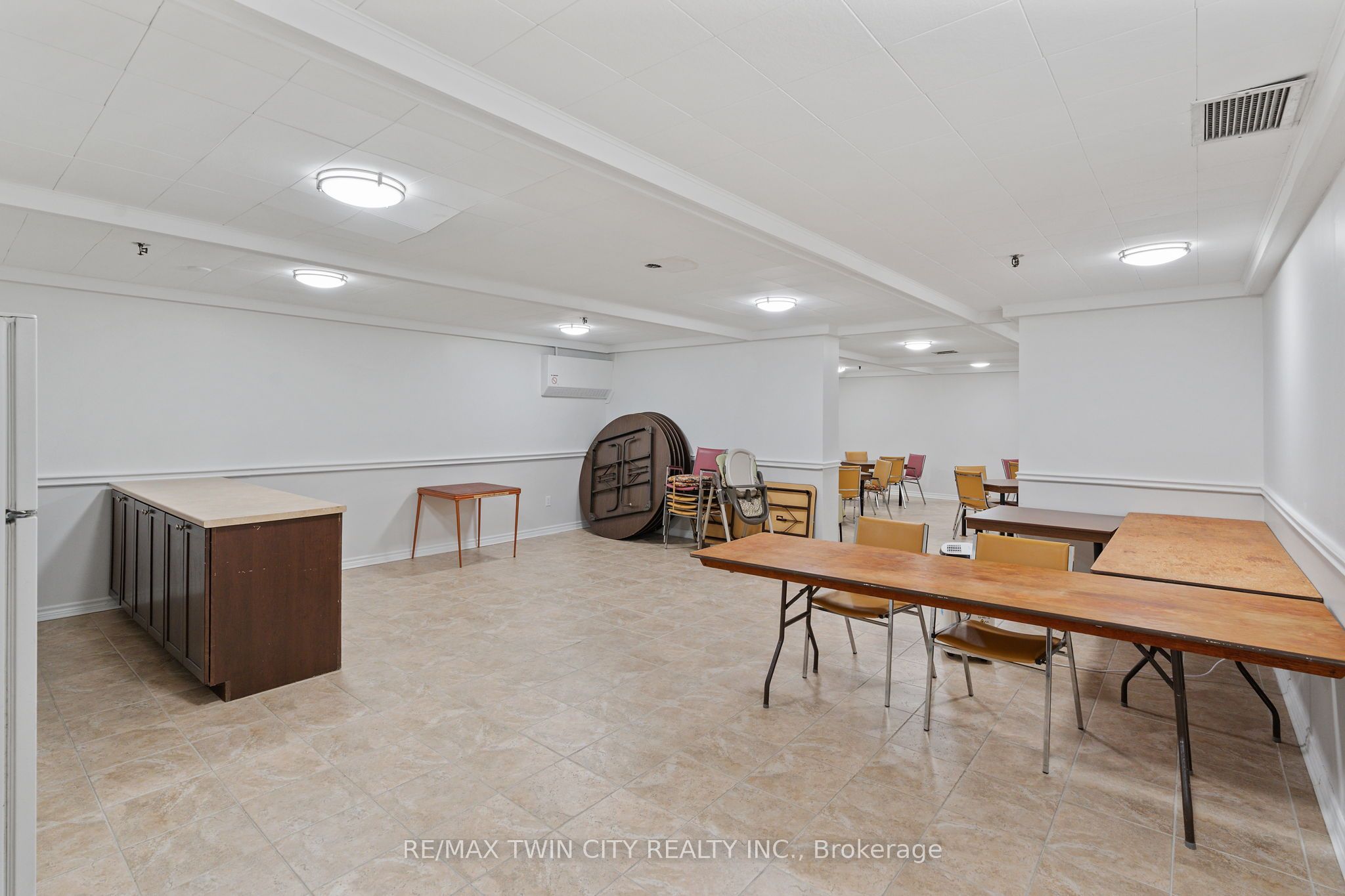 225 Harvard Place Avenue E 611 Property Photo 40