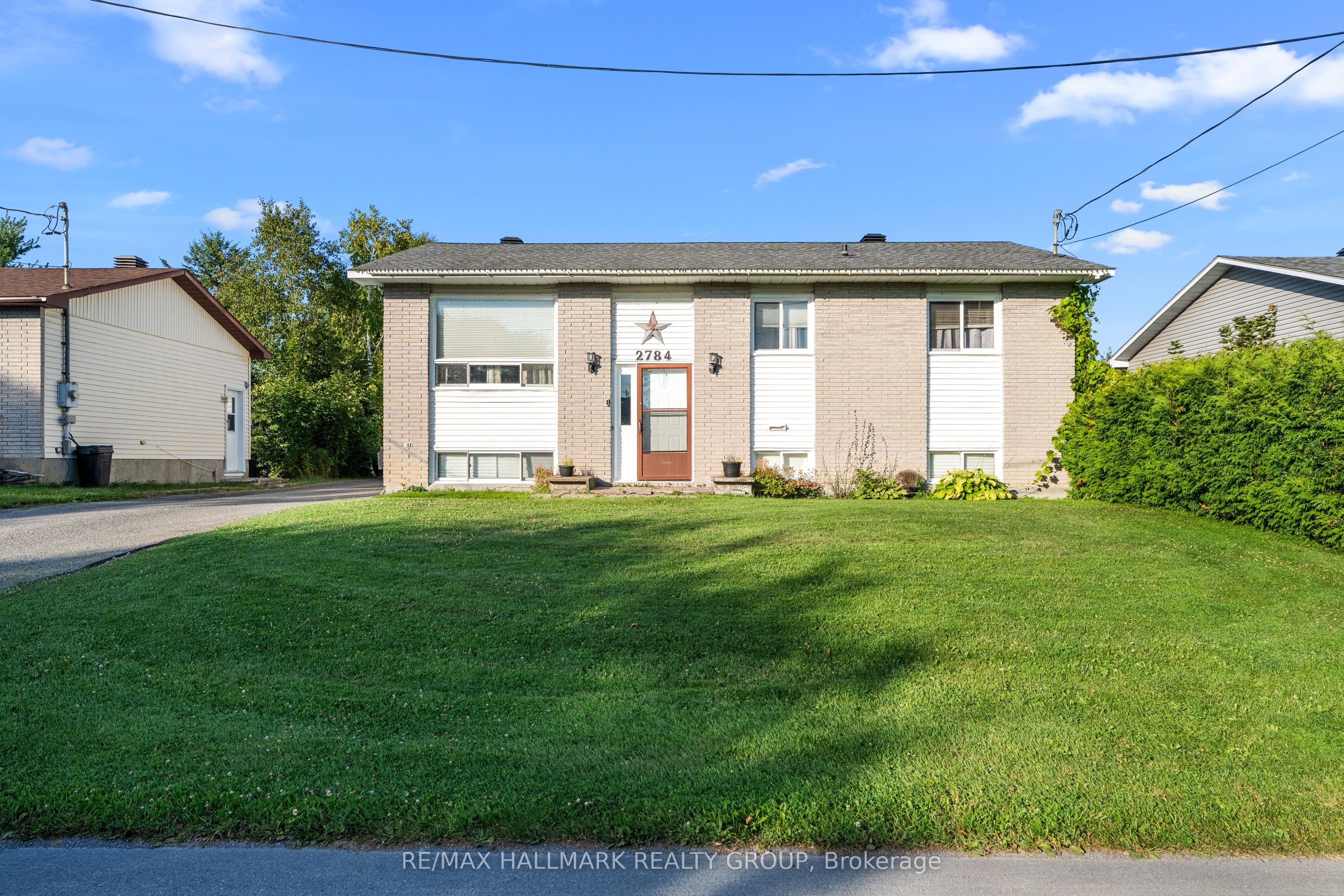 2784 Leonard Street Property Photo 1