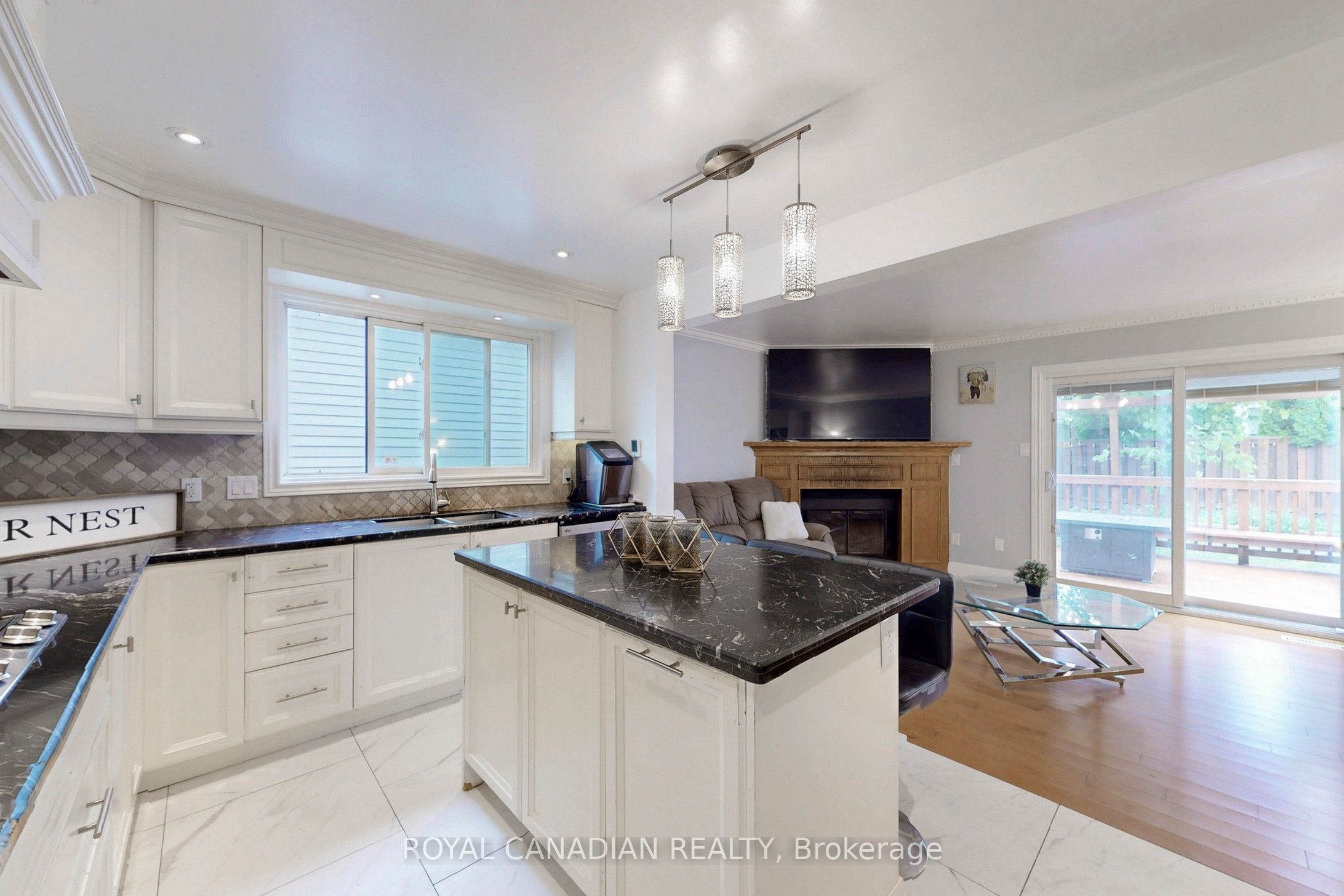 18 Millpond Place Property Photo 11