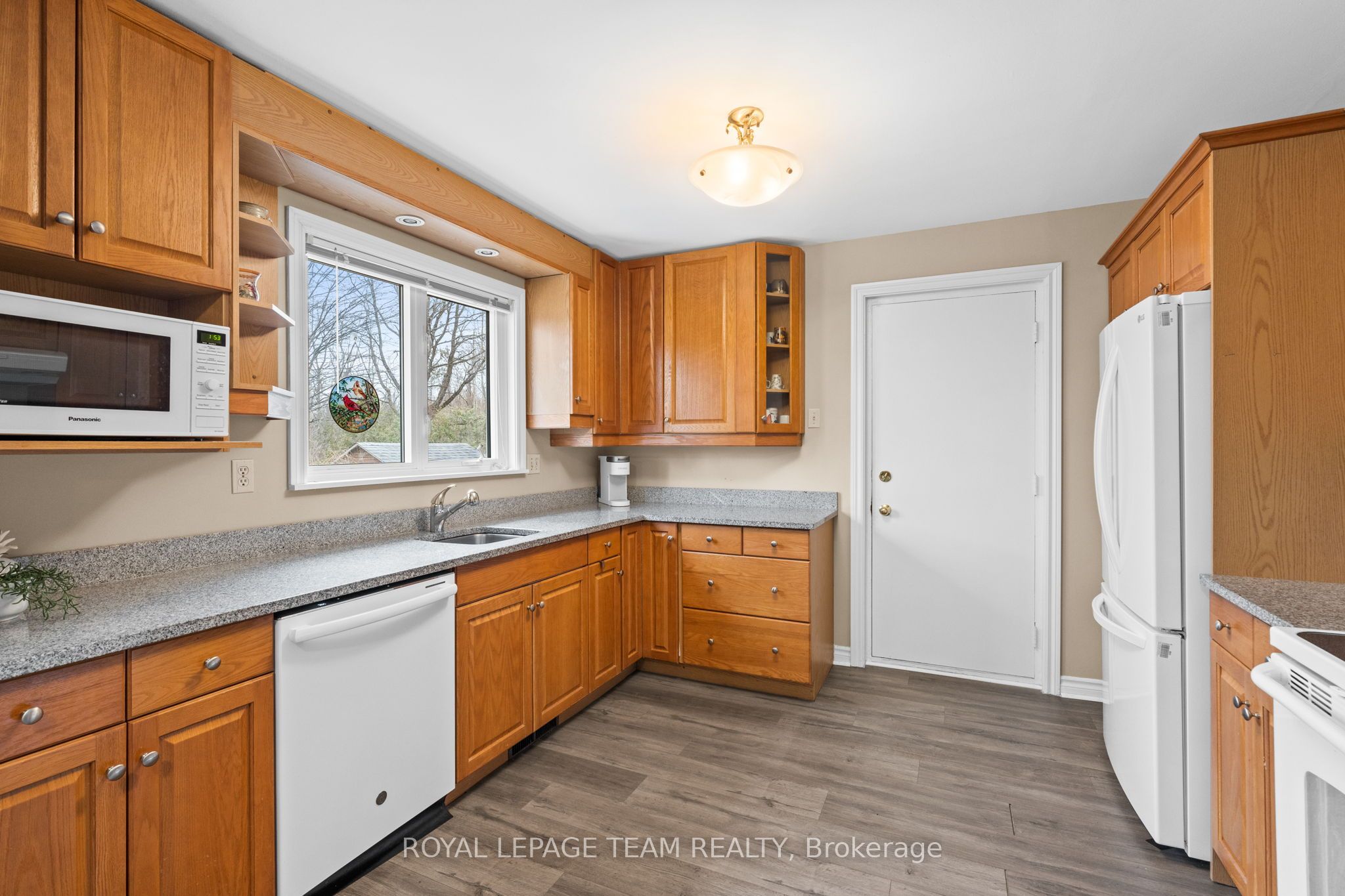 6481 Rideau Valley Drive N Property Photo 13