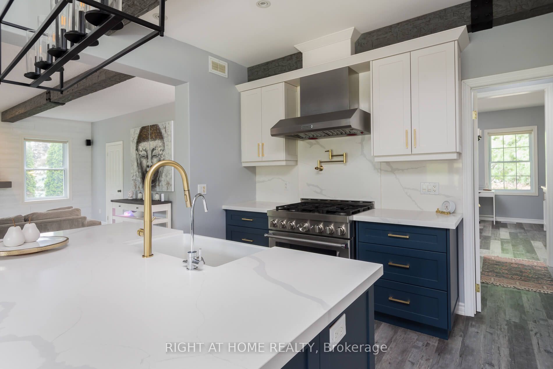 713120 First Line Property Photo 20