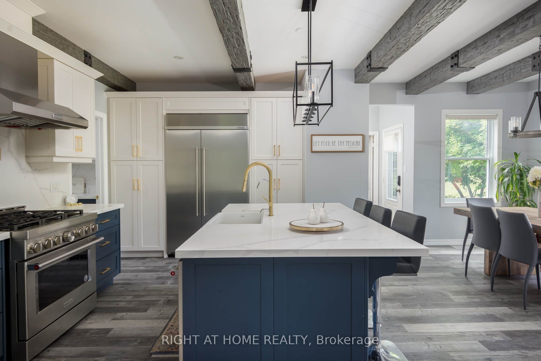 713120 First Line Property Photo 22