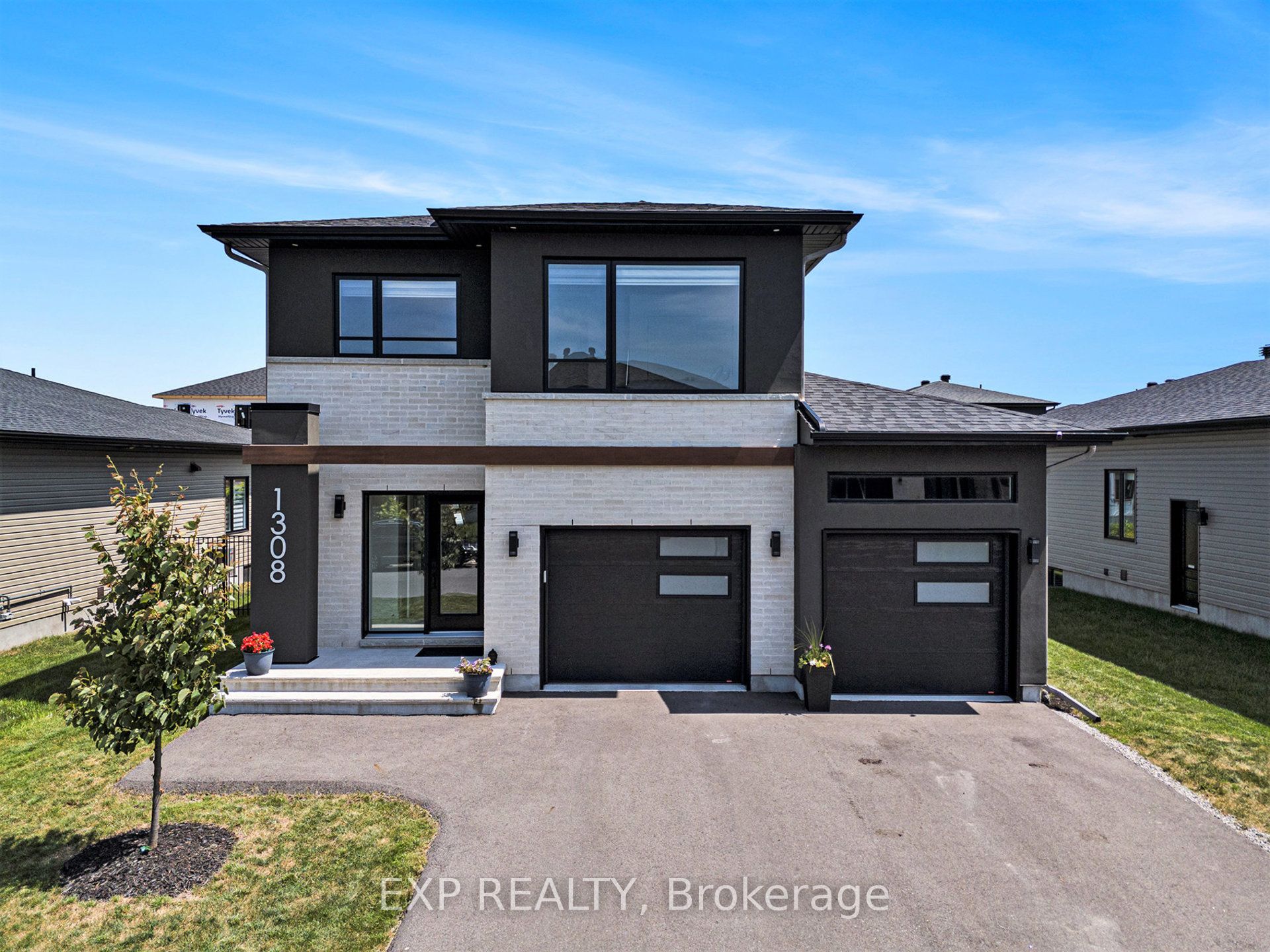 1308 Diamond Street Property Photo 1