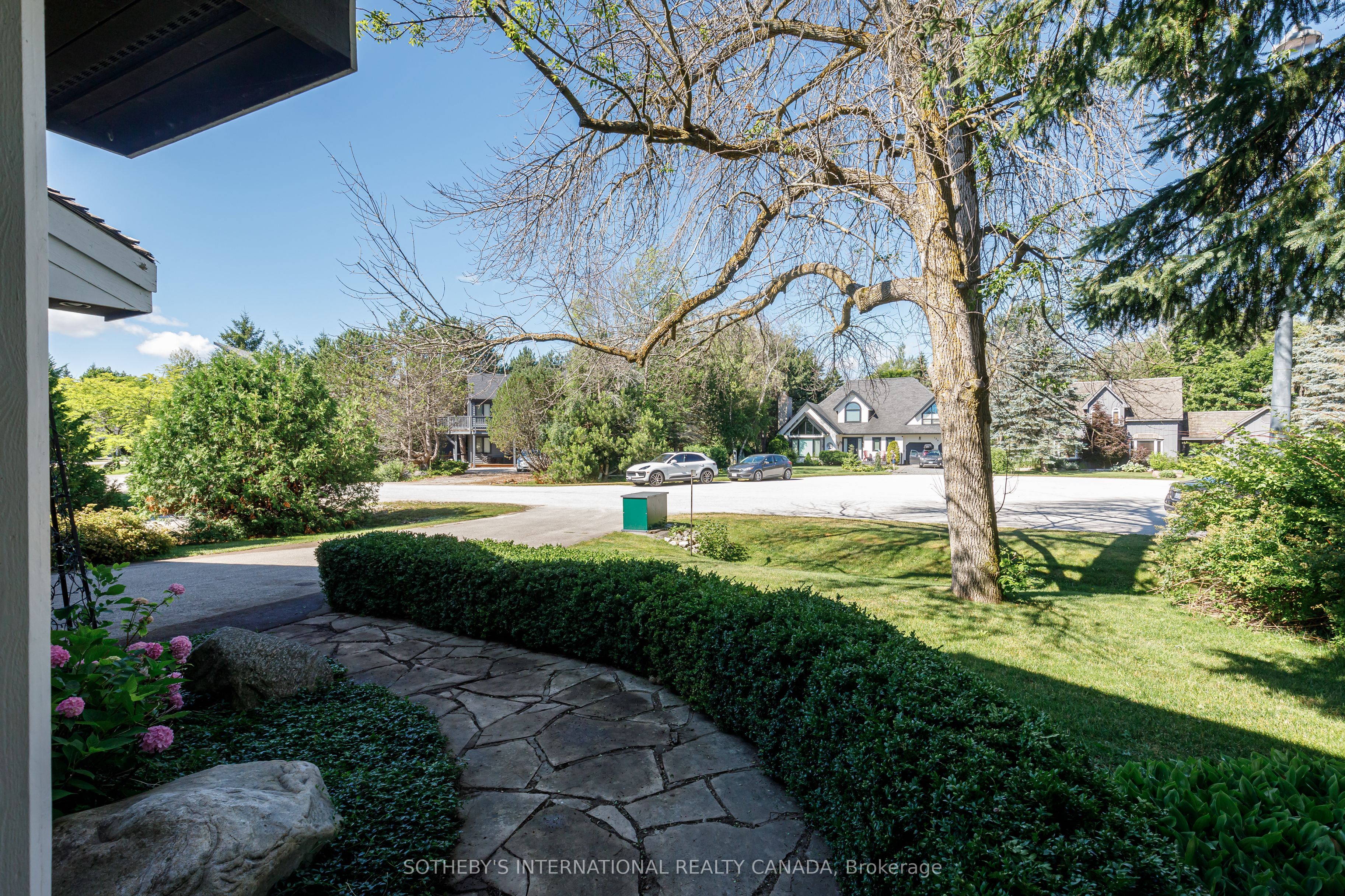 121 Fieldcrest Court Property Photo 20