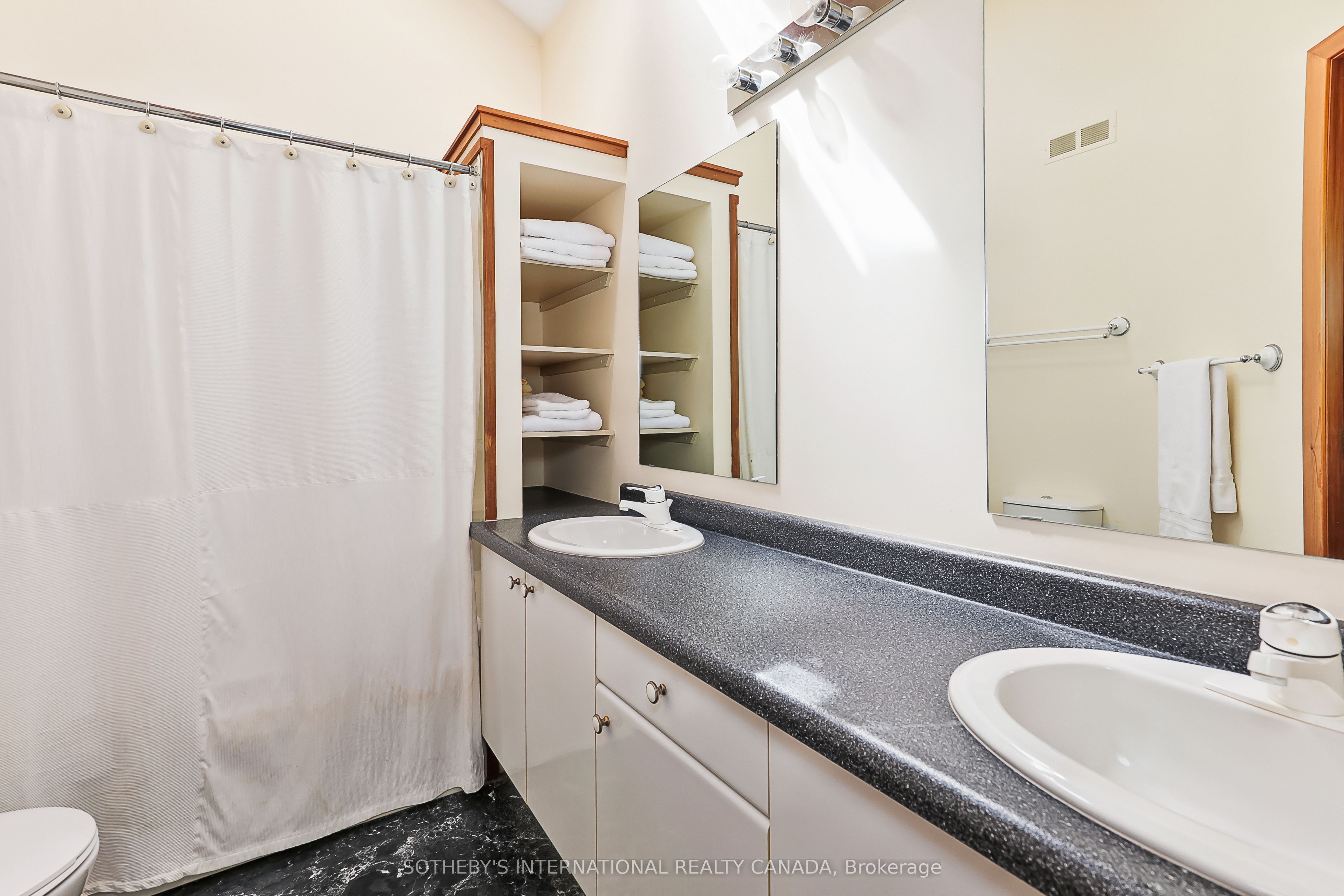 121 Fieldcrest Court Property Photo 36