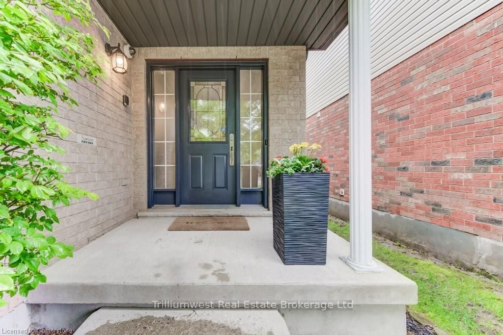 33 Henderson Drive Property Photo 6