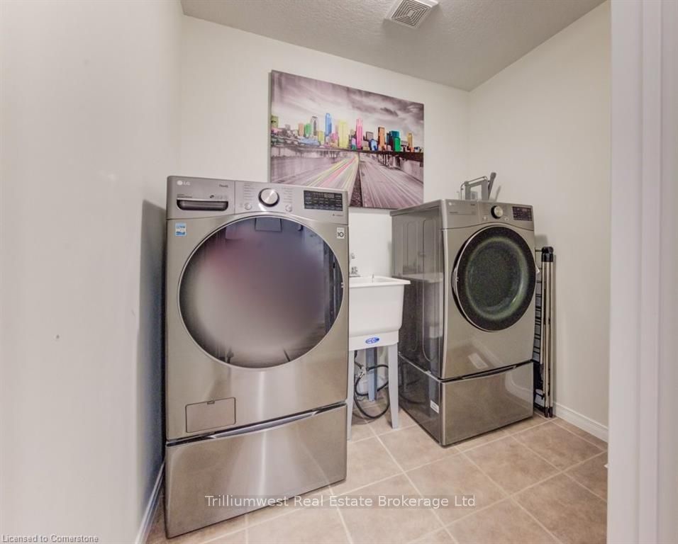 33 Henderson Drive Property Photo 26