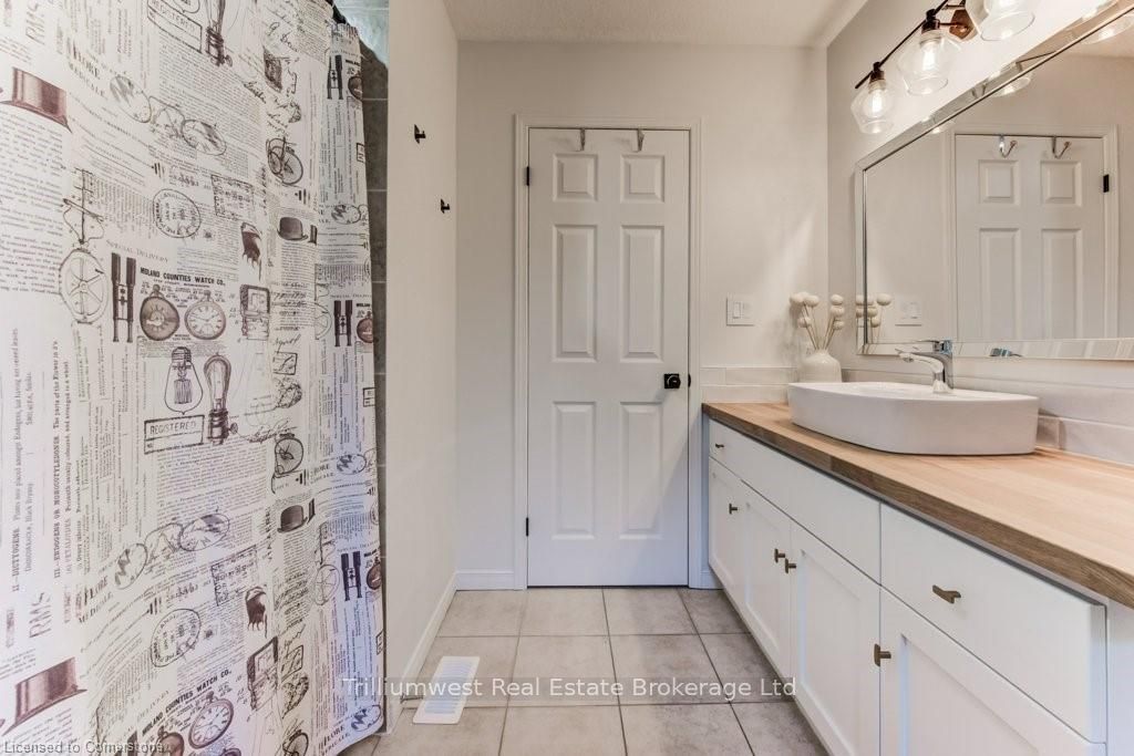 33 Henderson Drive Property Photo 29