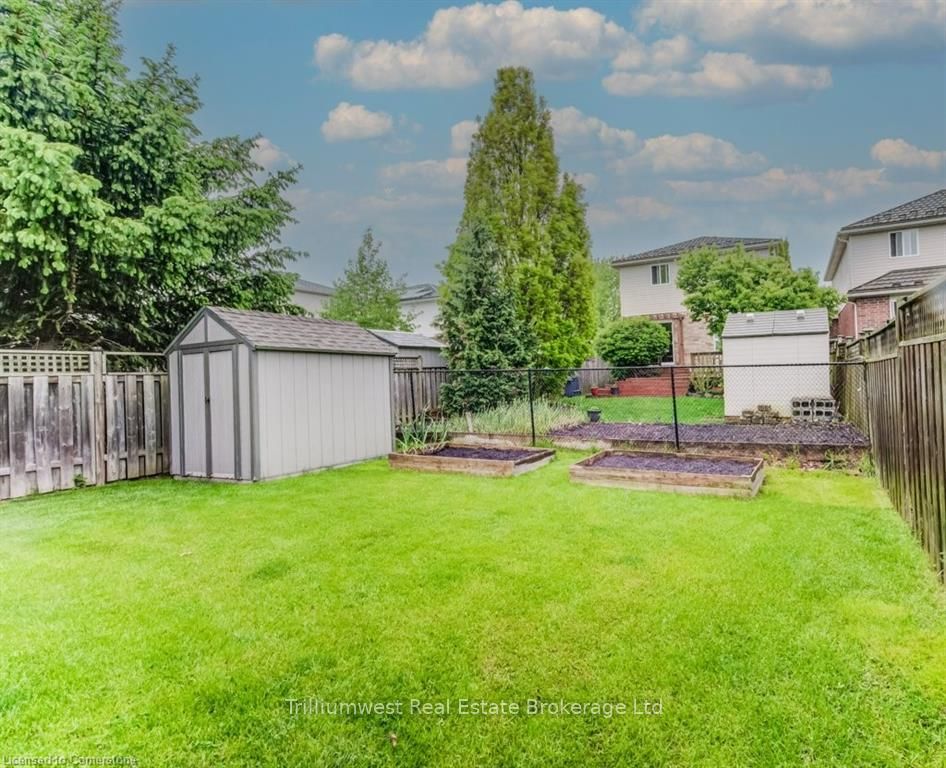 33 Henderson Drive Property Photo 42