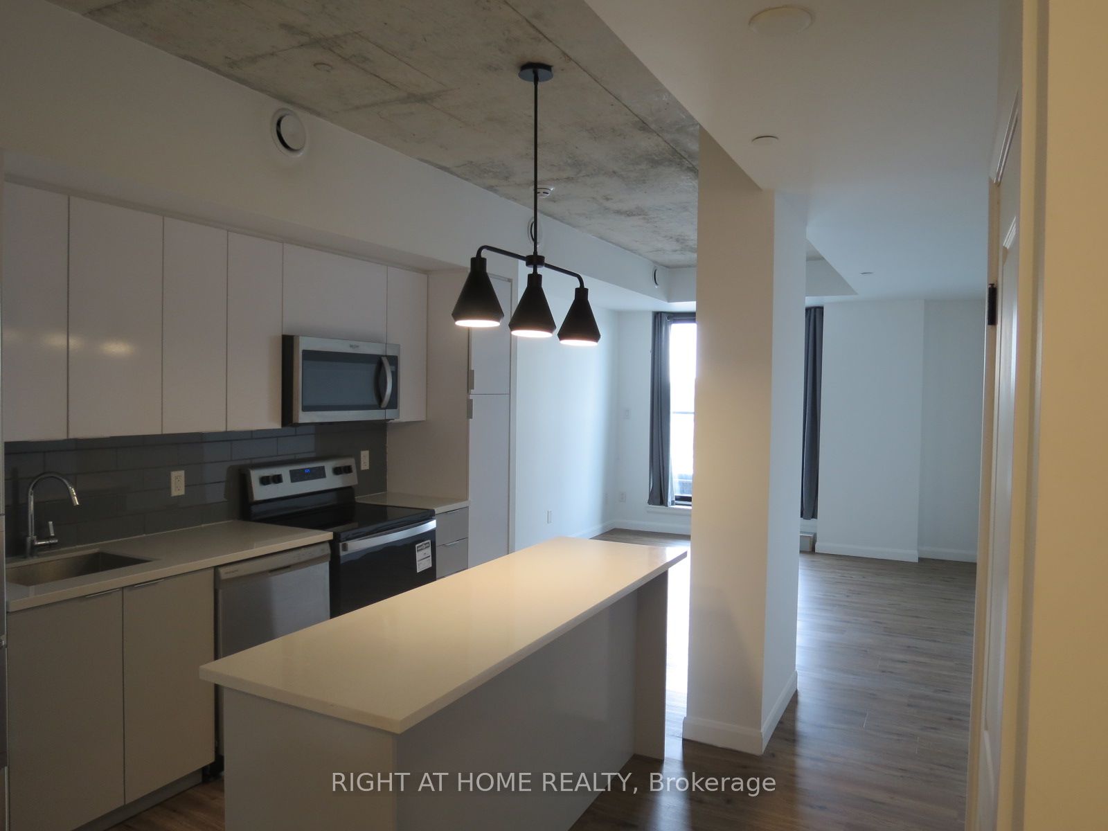 7 Erie Avenue 704 Property Photo 7