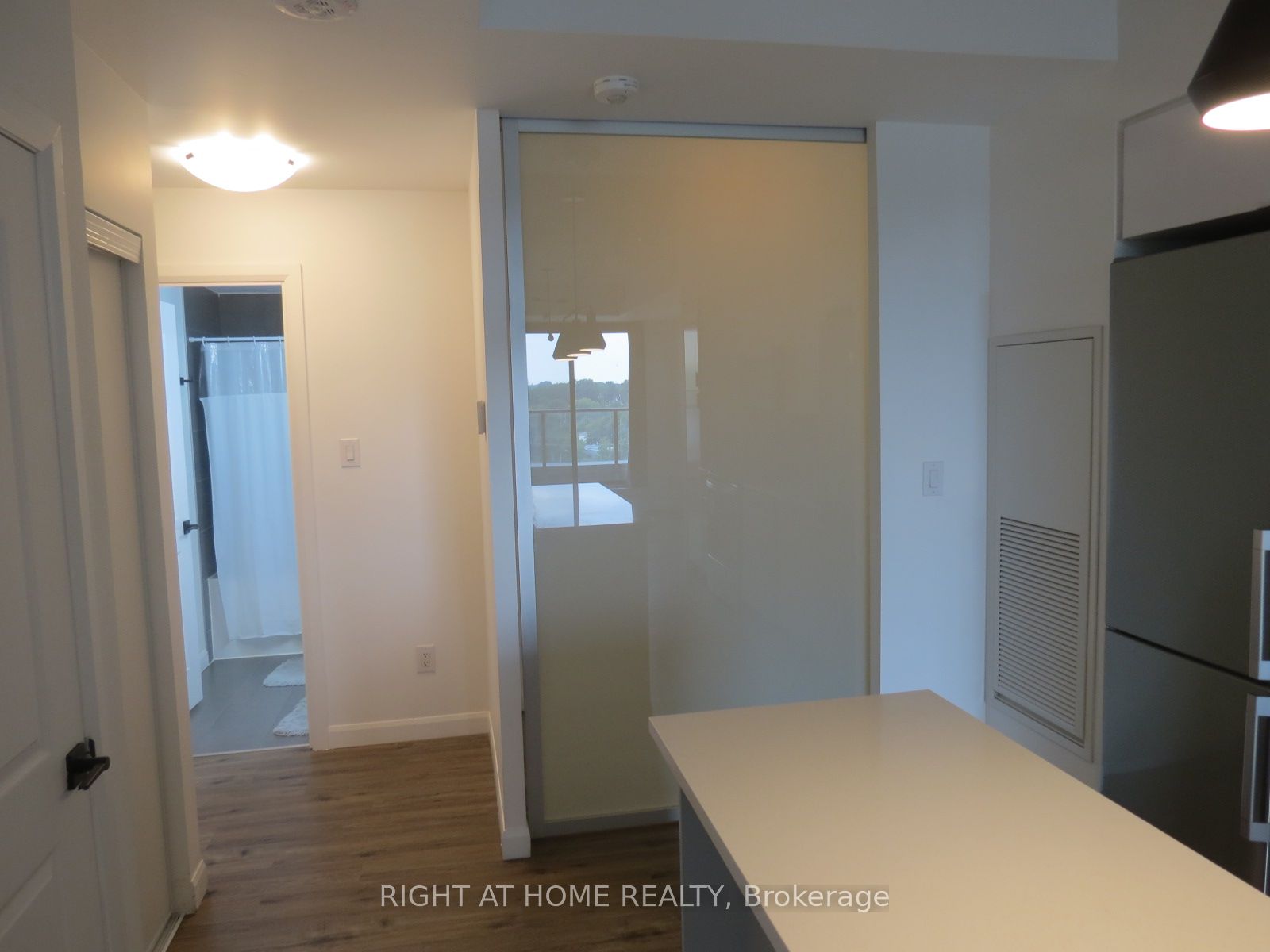 7 Erie Avenue 704 Property Photo 8