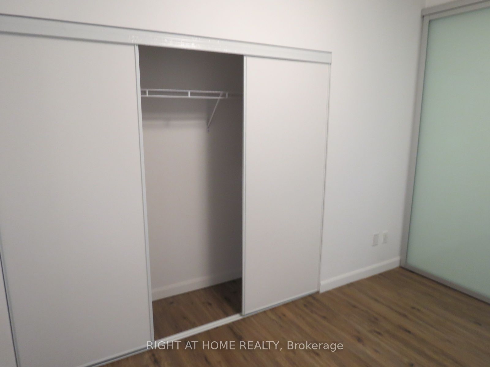 7 Erie Avenue 704 Property Photo 10