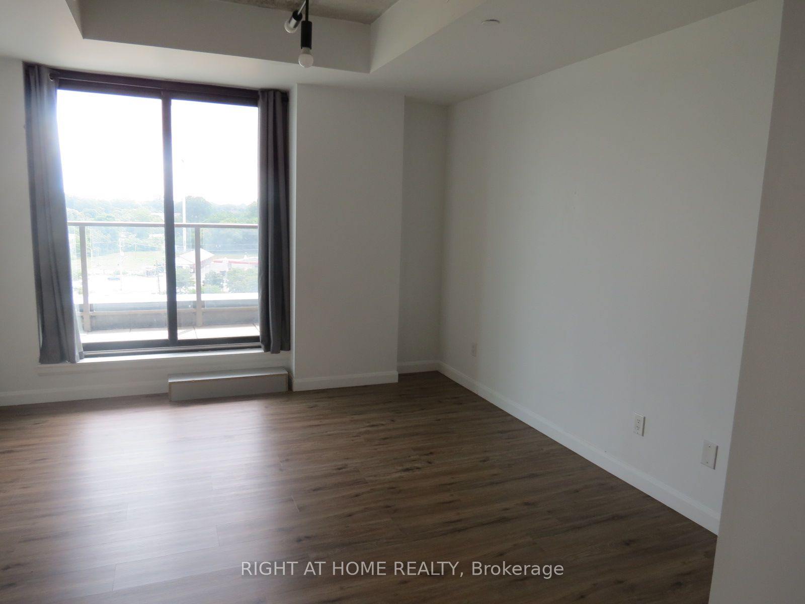 7 Erie Avenue 704 Property Photo 13