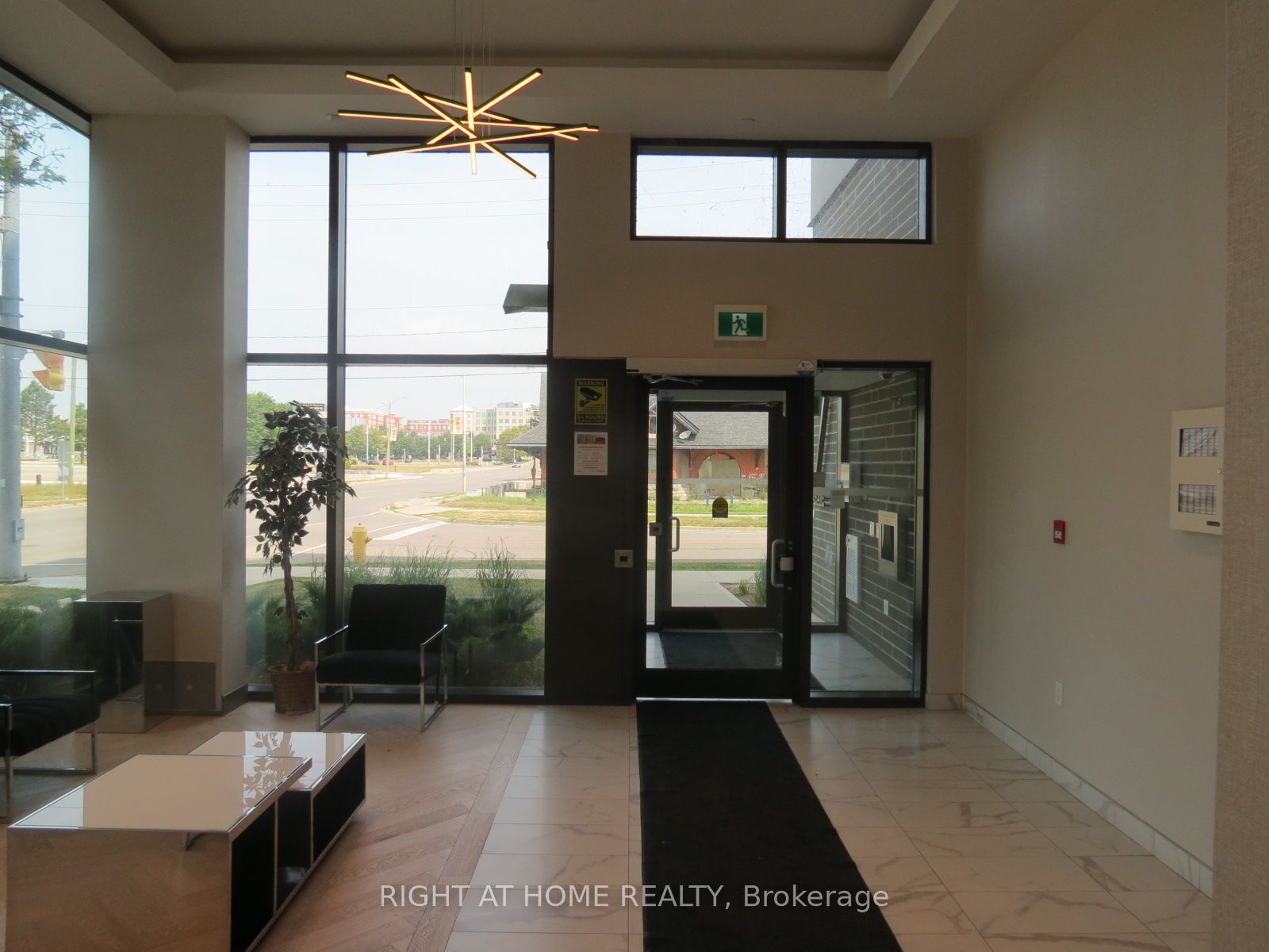 7 Erie Avenue 704 Property Photo 20