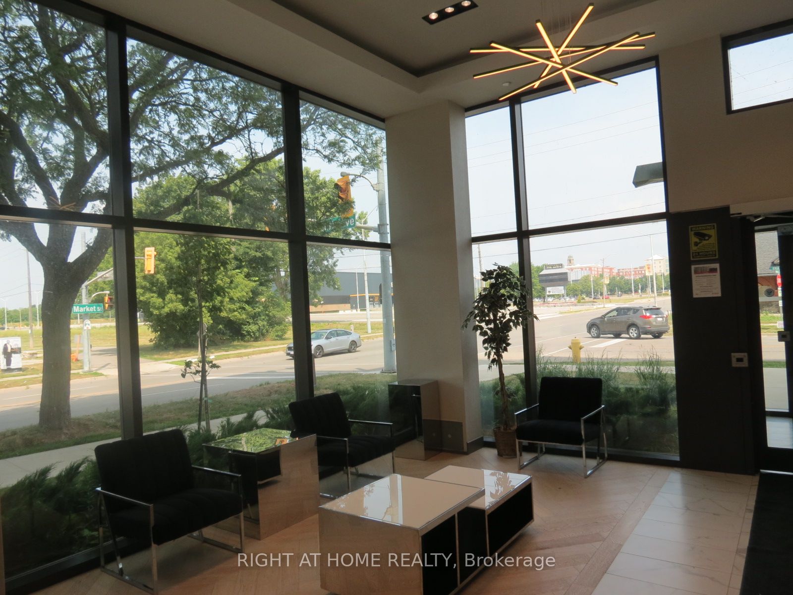 7 Erie Avenue 704 Property Photo 22