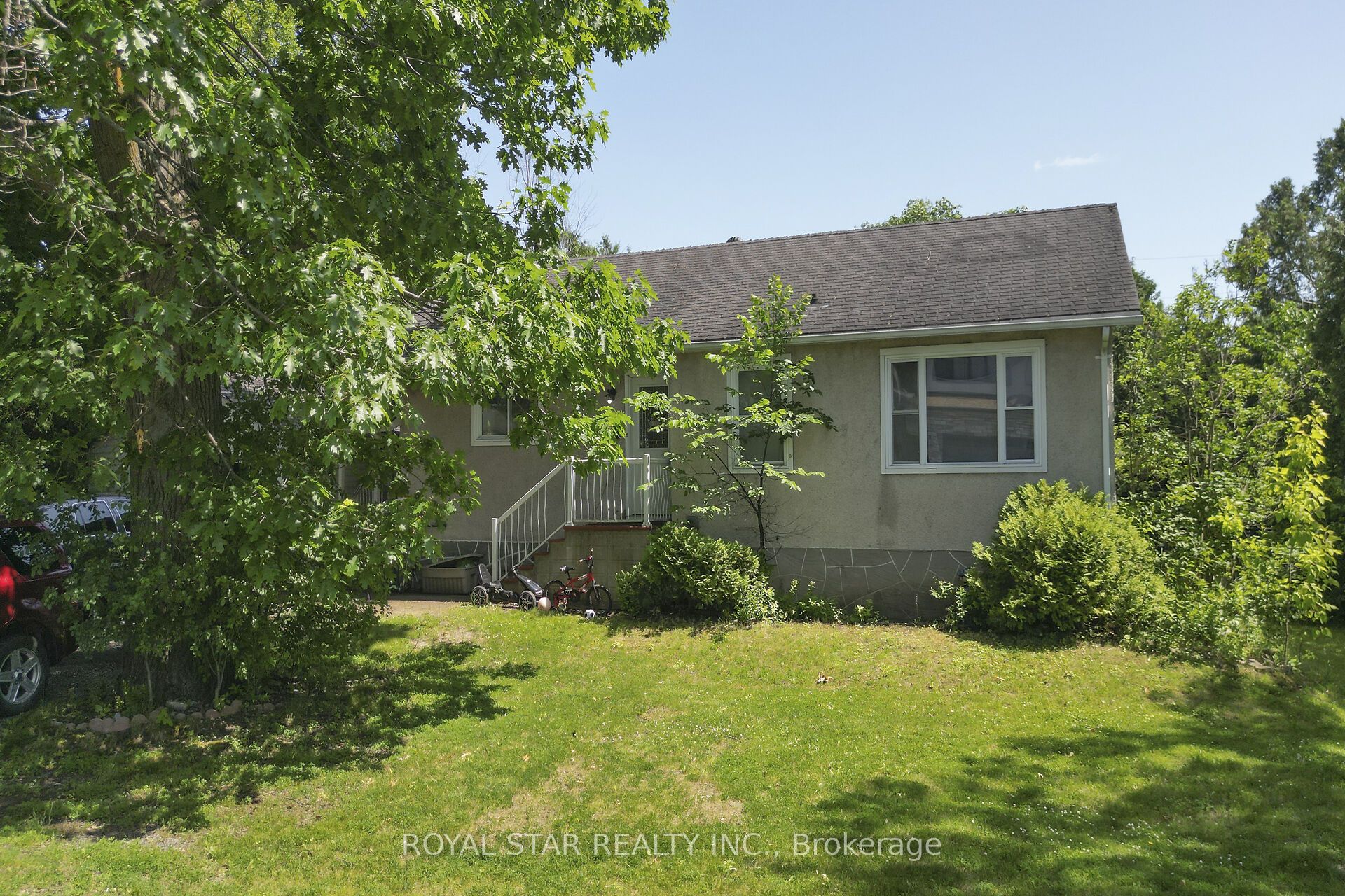 114 Tower Rd Property Photo 13