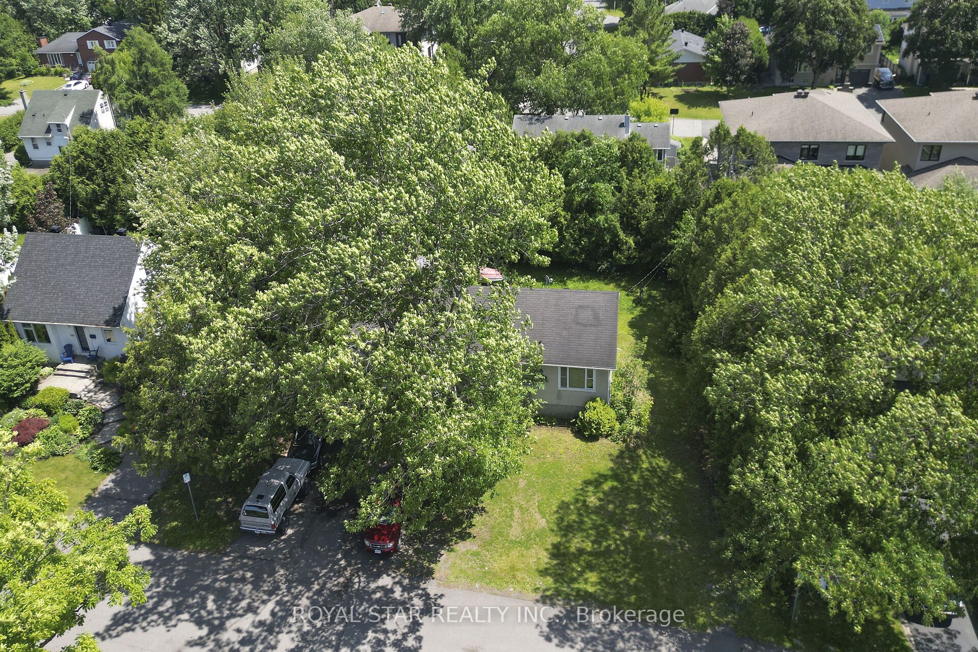 114 Tower Rd Property Photo 16