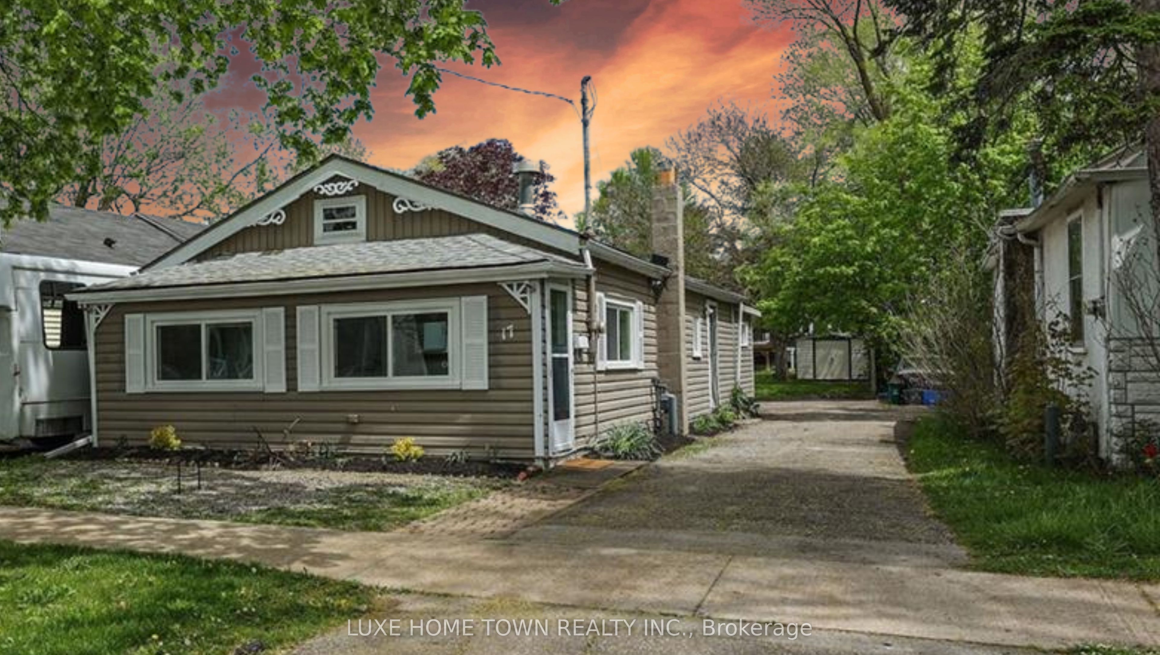17 CHURCHILL Street Property Photo 1