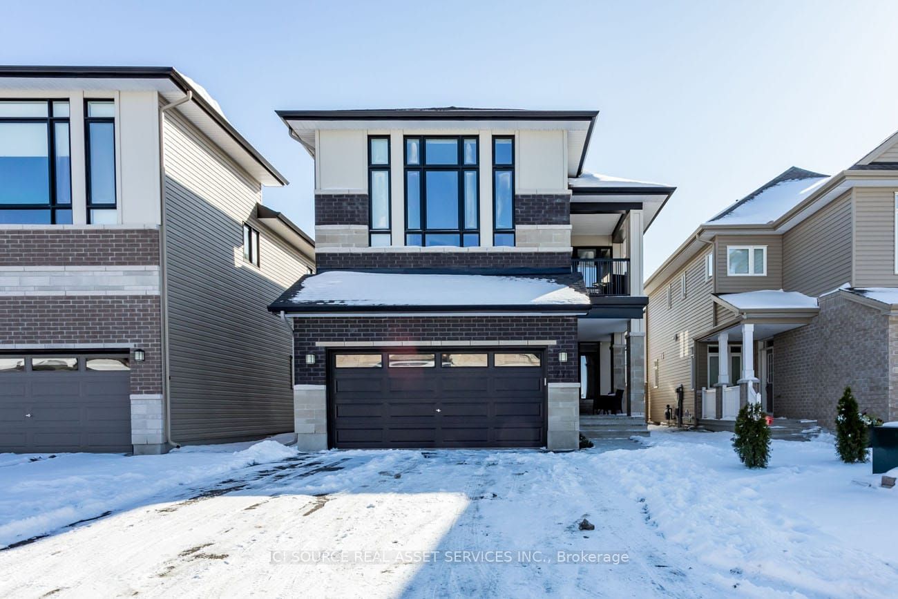771 Carnelian Crescent Property Photo 1