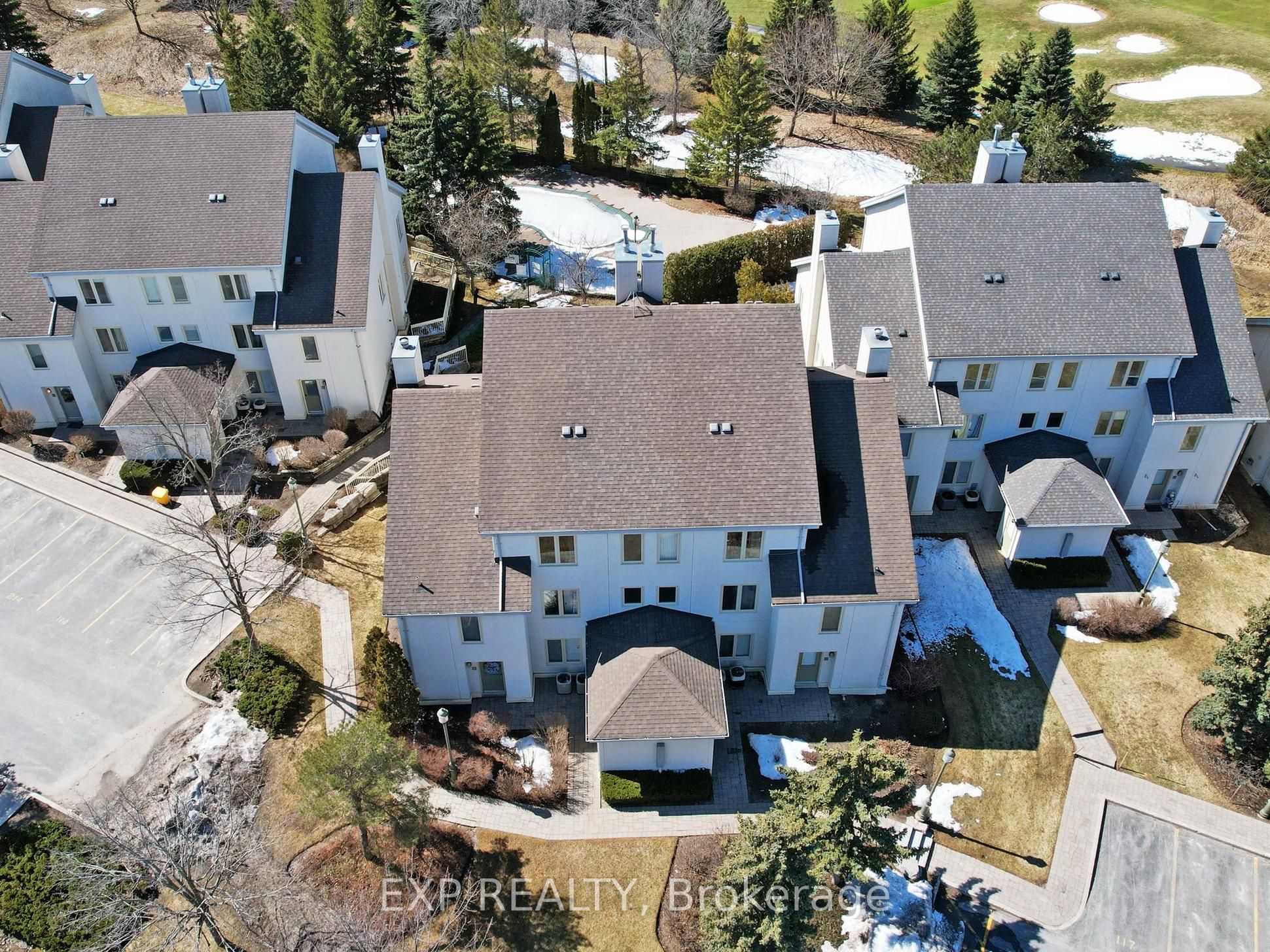 120 Fairway Court 215 Property Photo 3