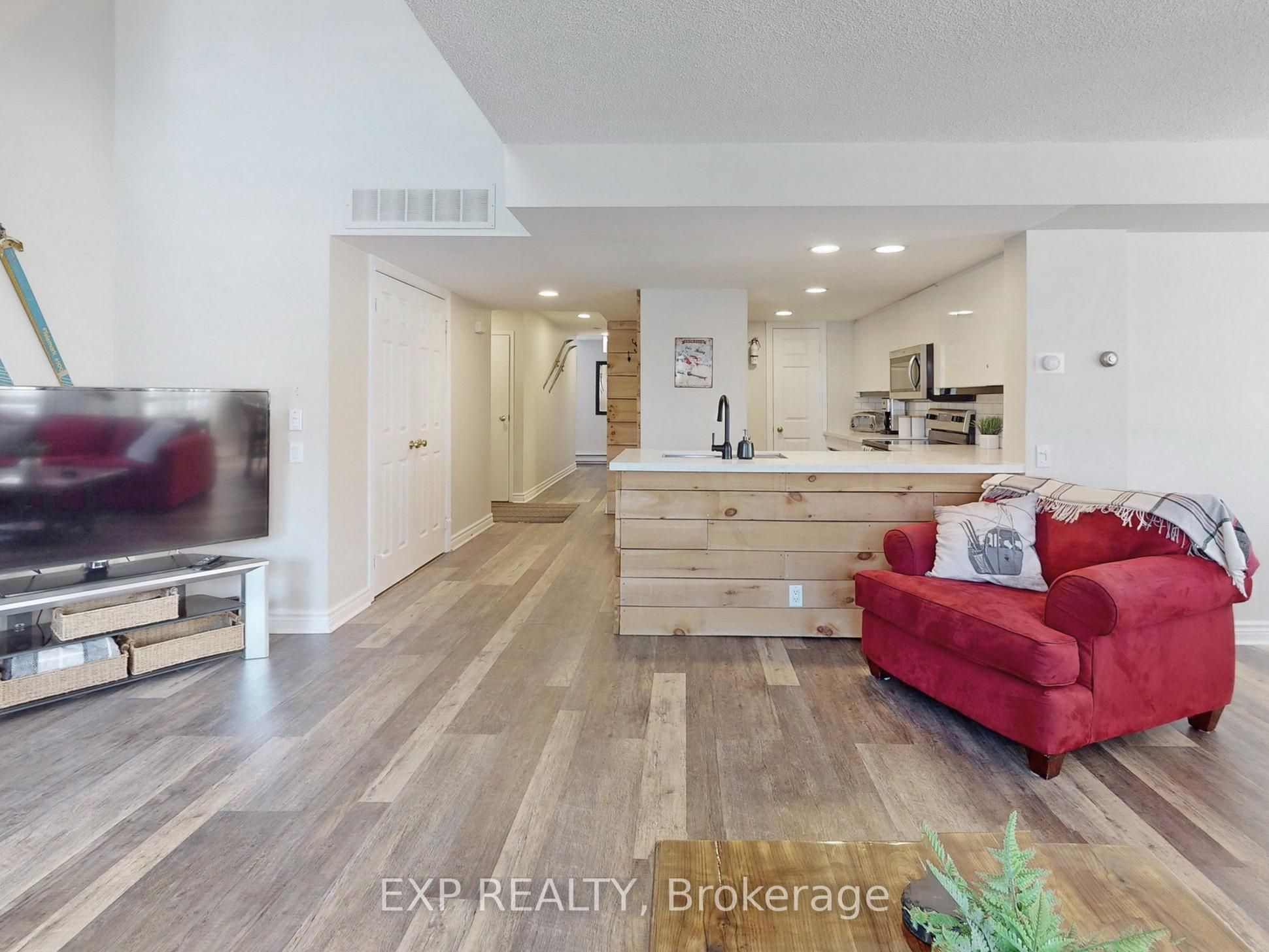 120 Fairway Court 215 Property Photo 12