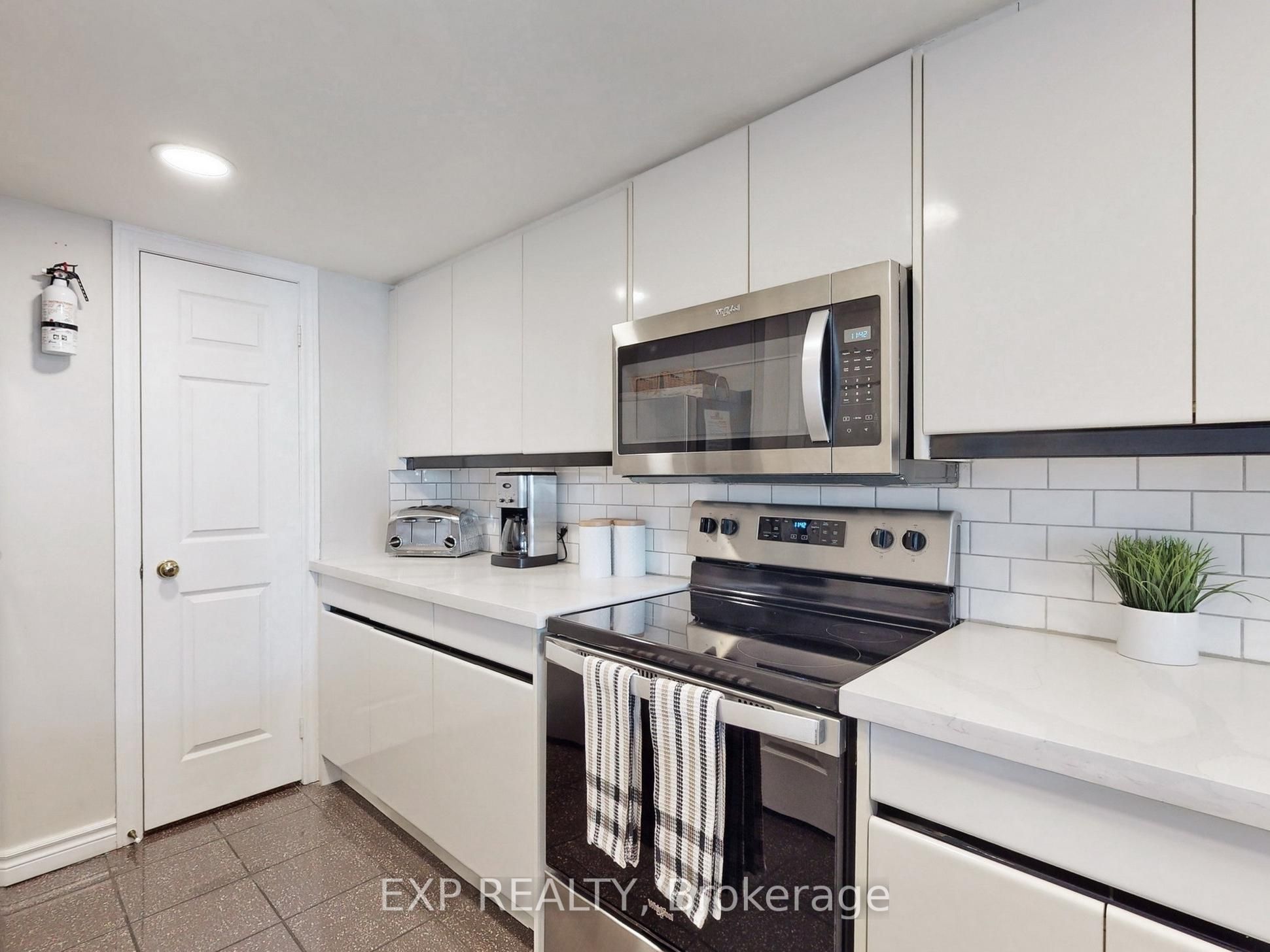 120 Fairway Court 215 Property Photo 15