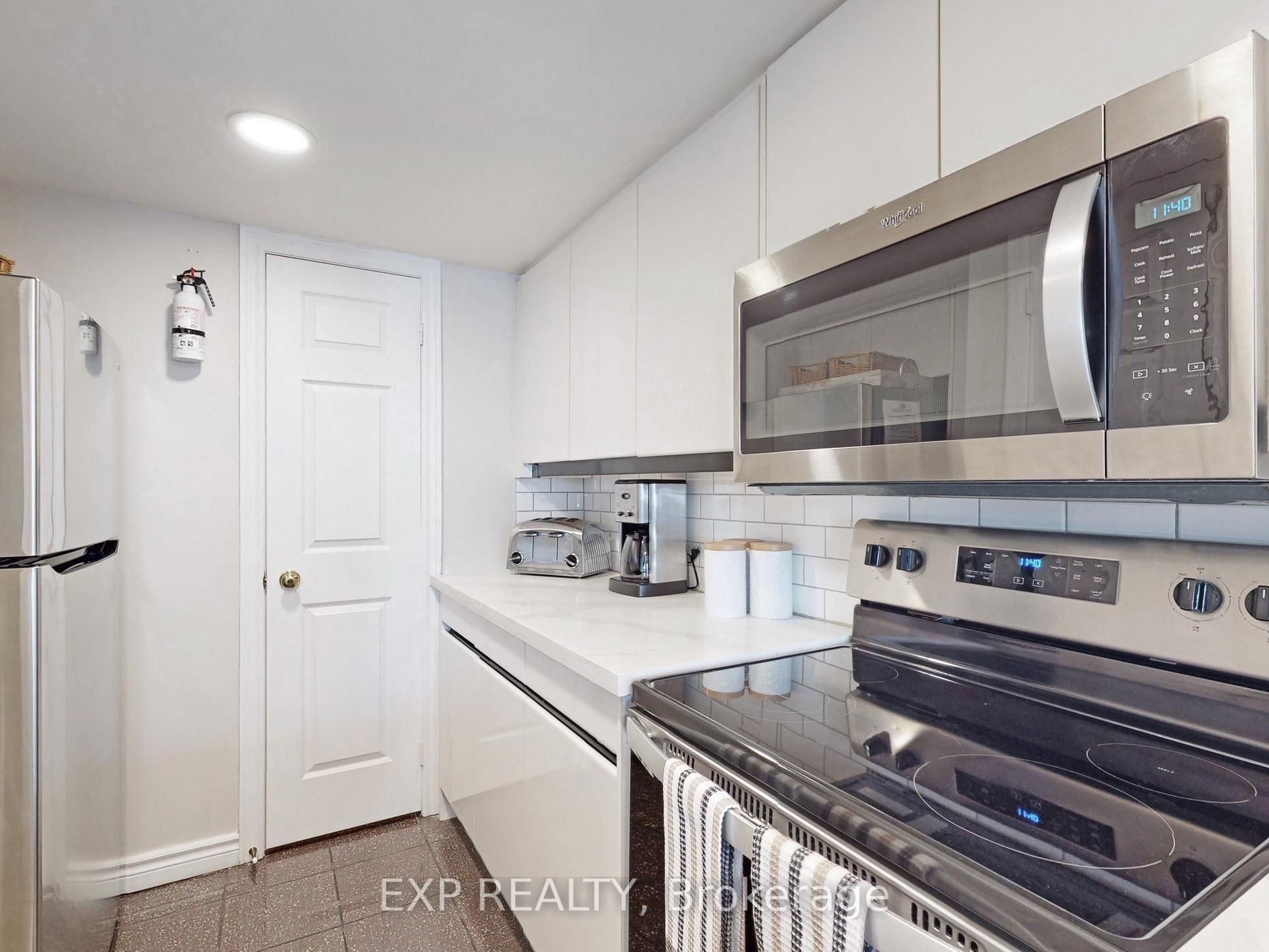 120 Fairway Court 215 Property Photo 16