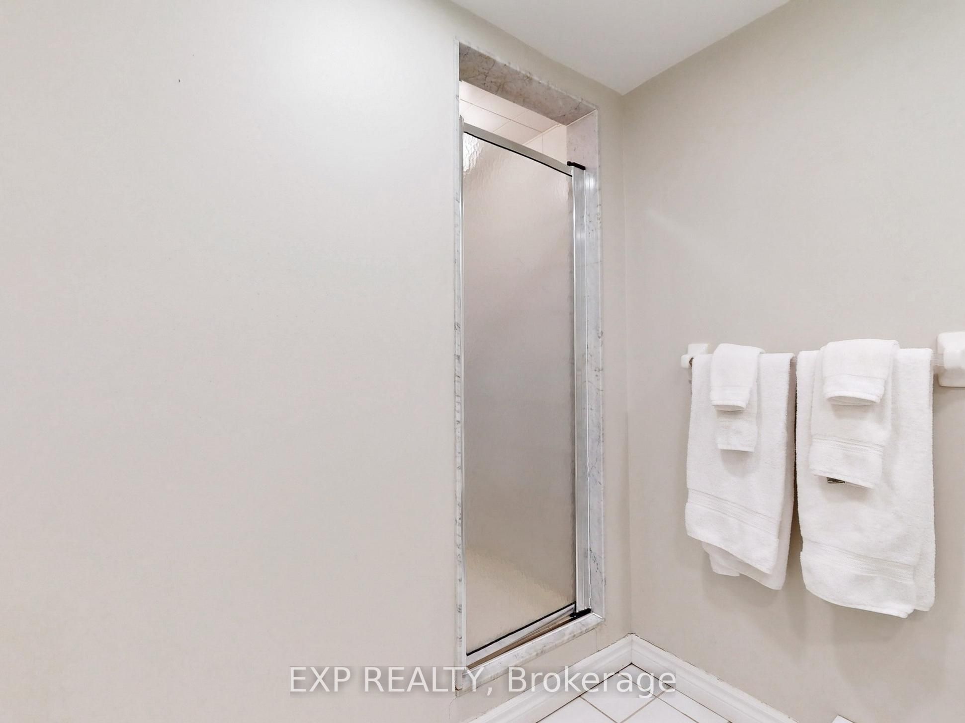 120 Fairway Court 215 Property Photo 32