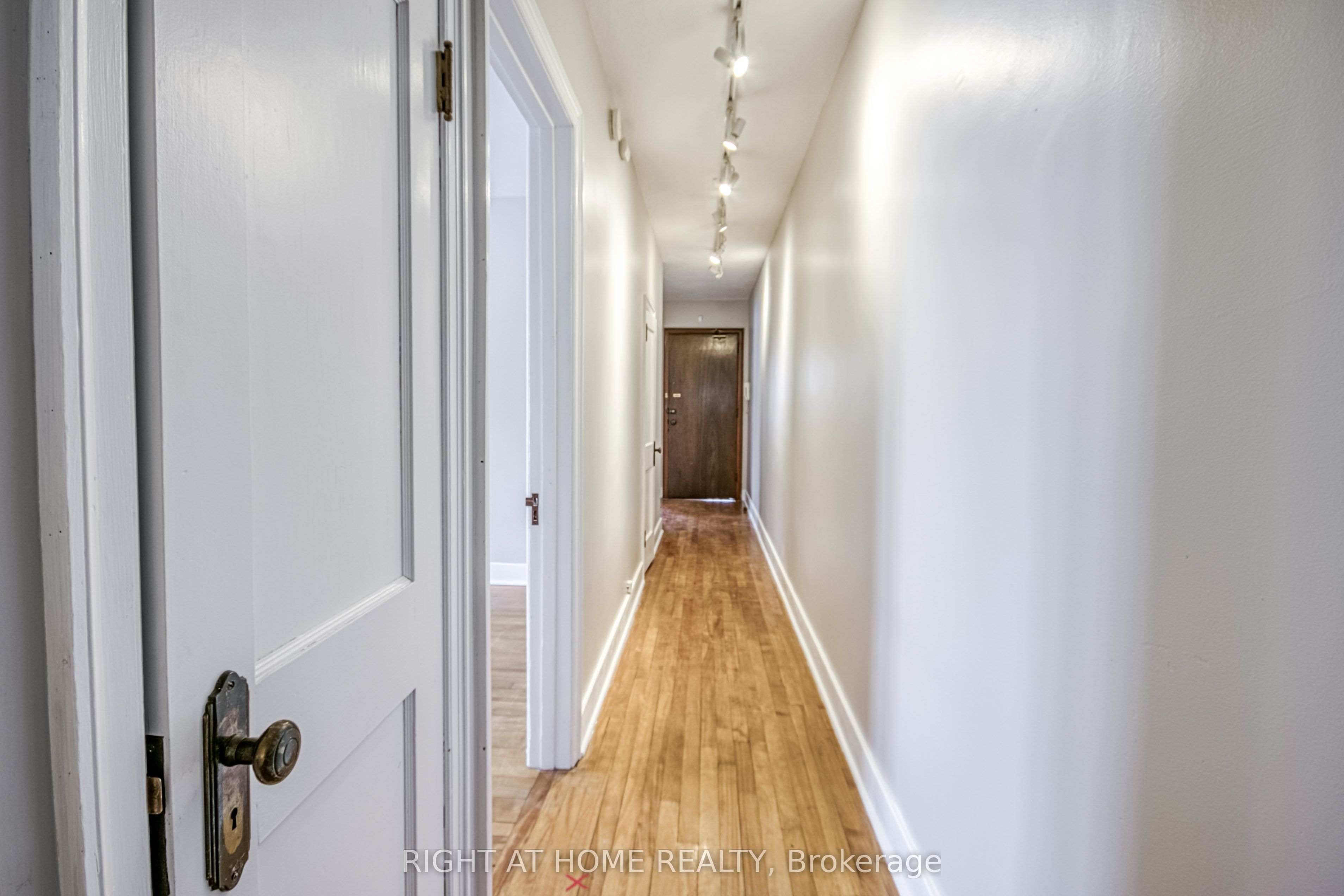 105 Riverside Drive Property Photo 4